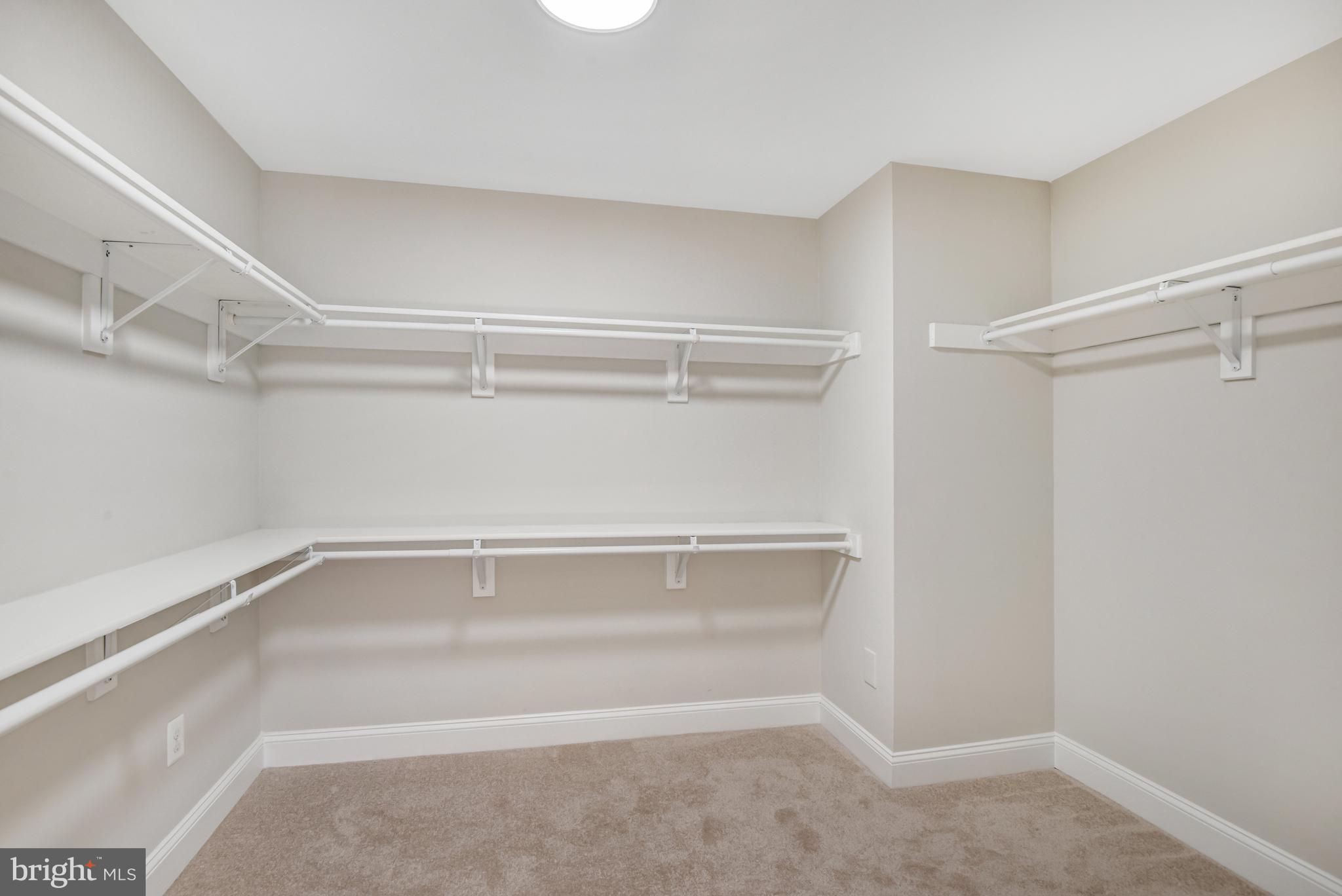 WALTON - Residential