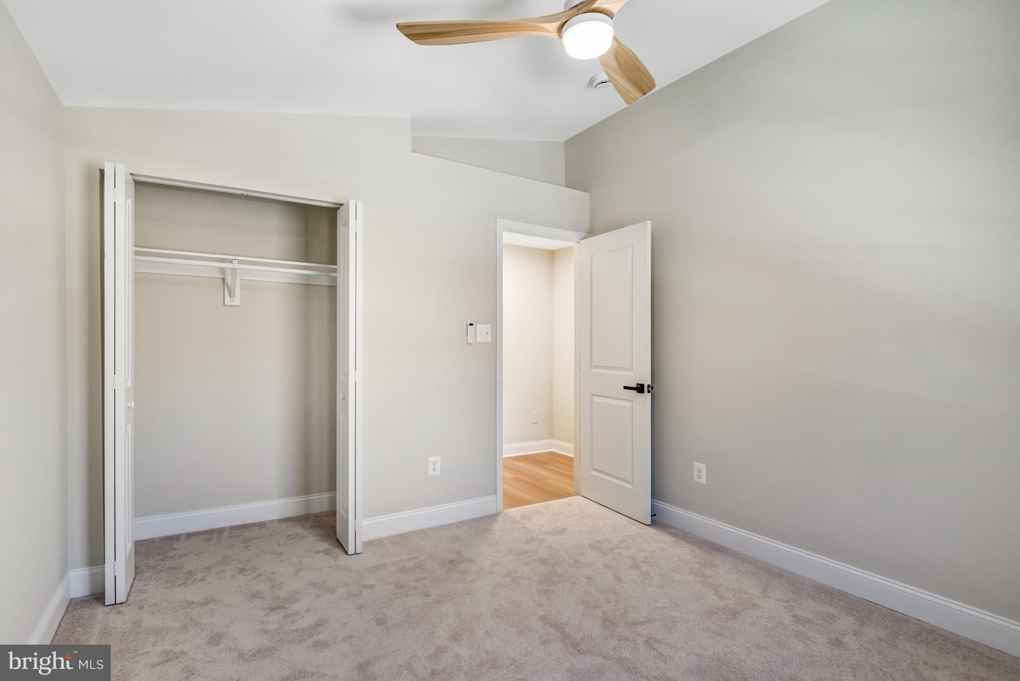 WALTON - Residential