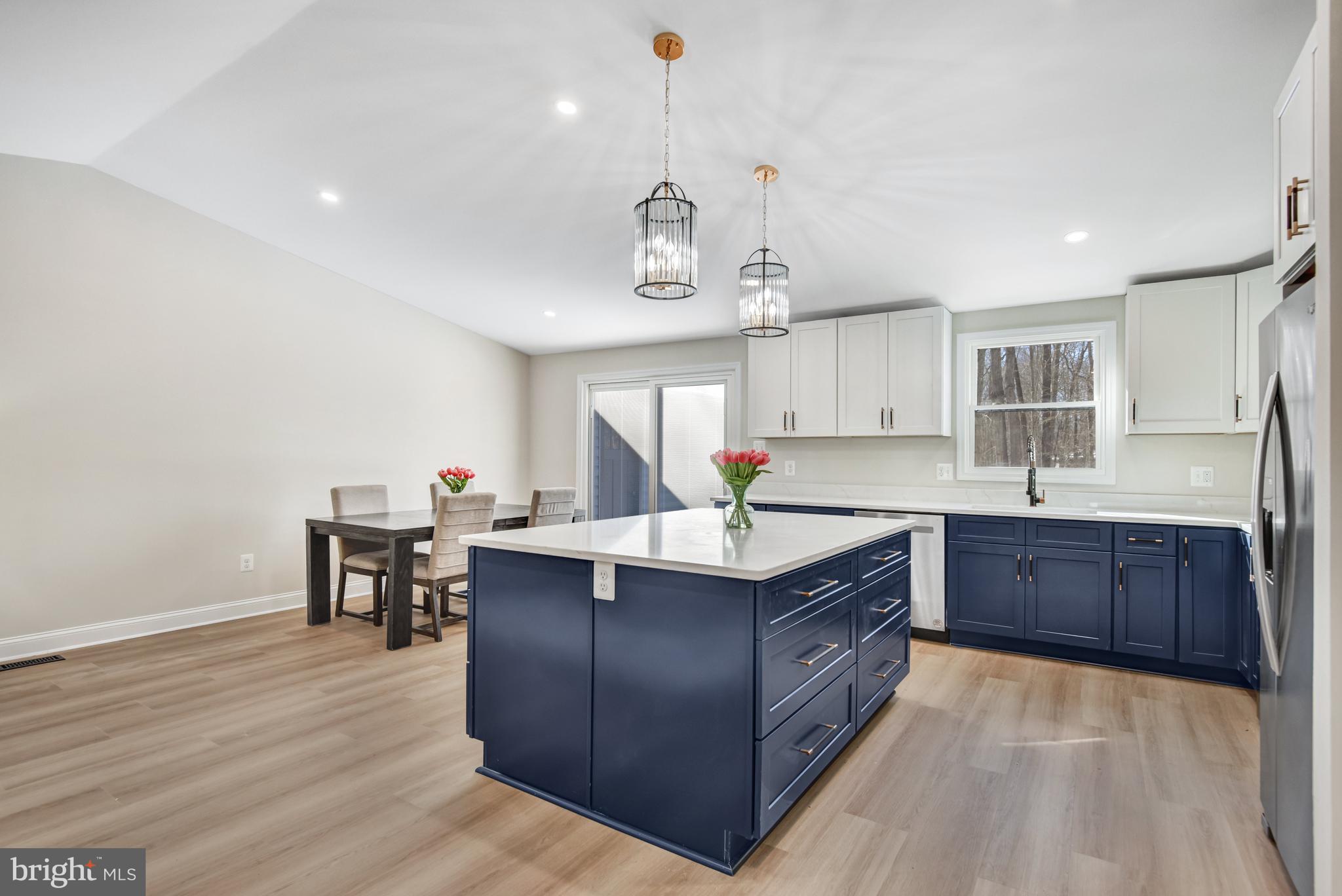 WALTON - Residential