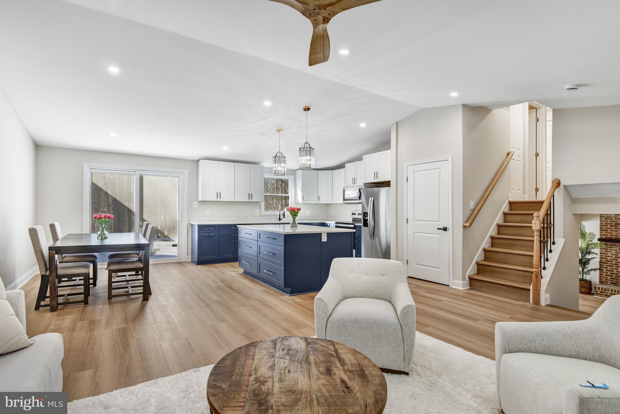 WALTON - Residential