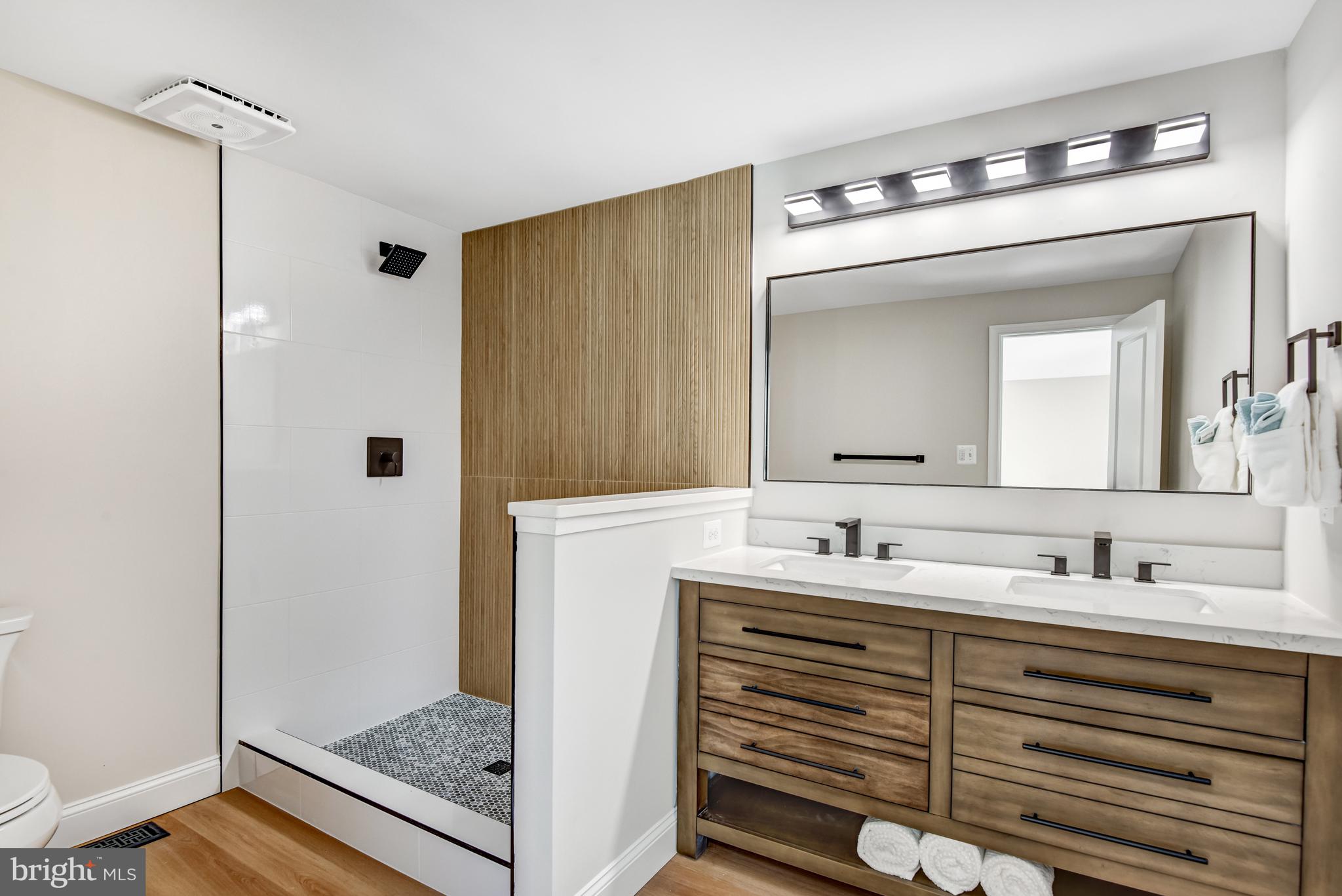 WALTON - Residential