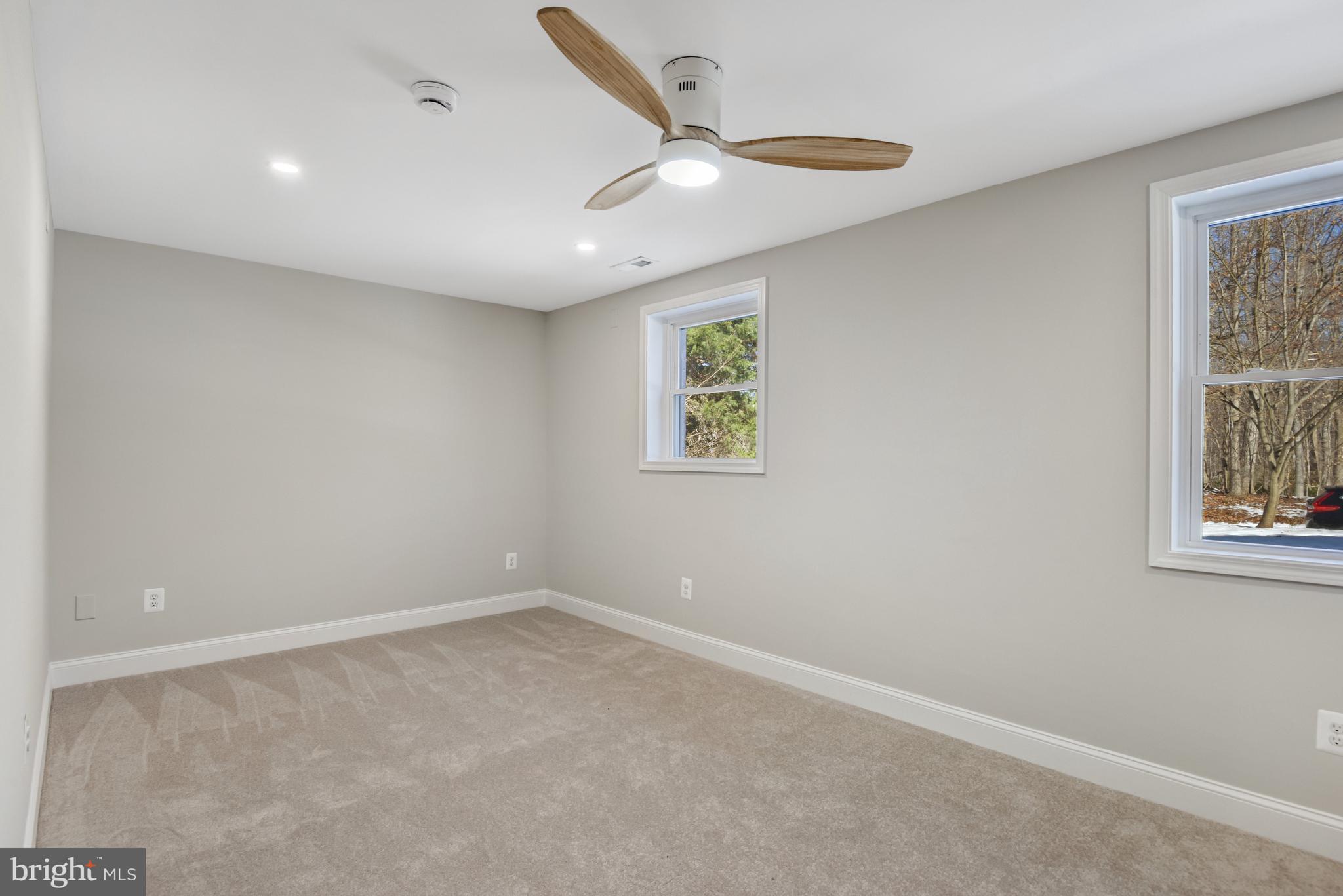 WALTON - Residential