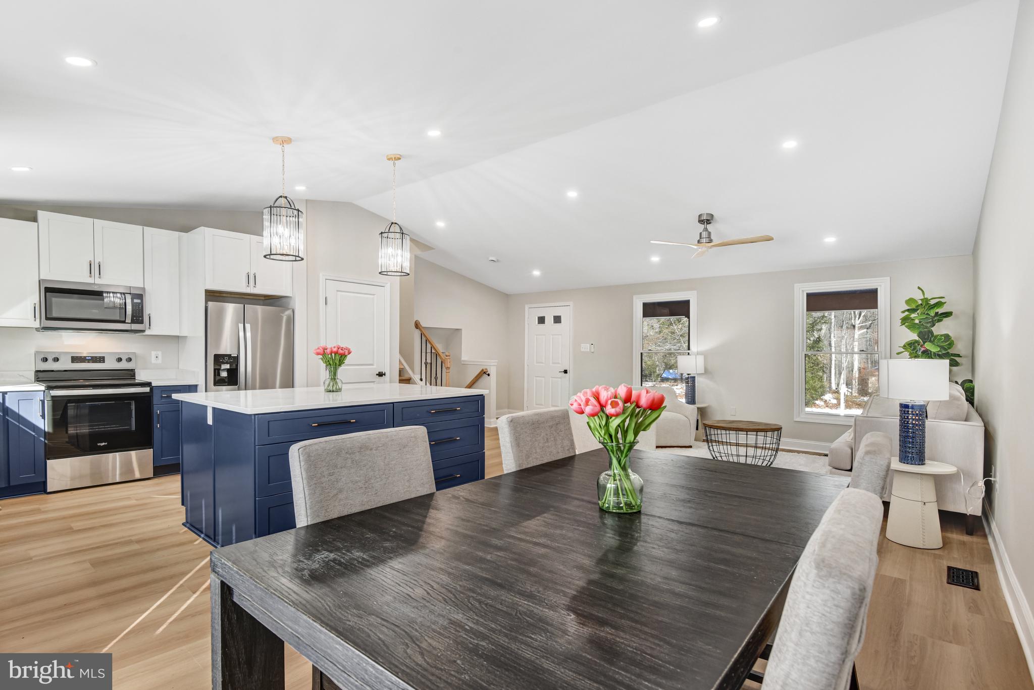 WALTON - Residential