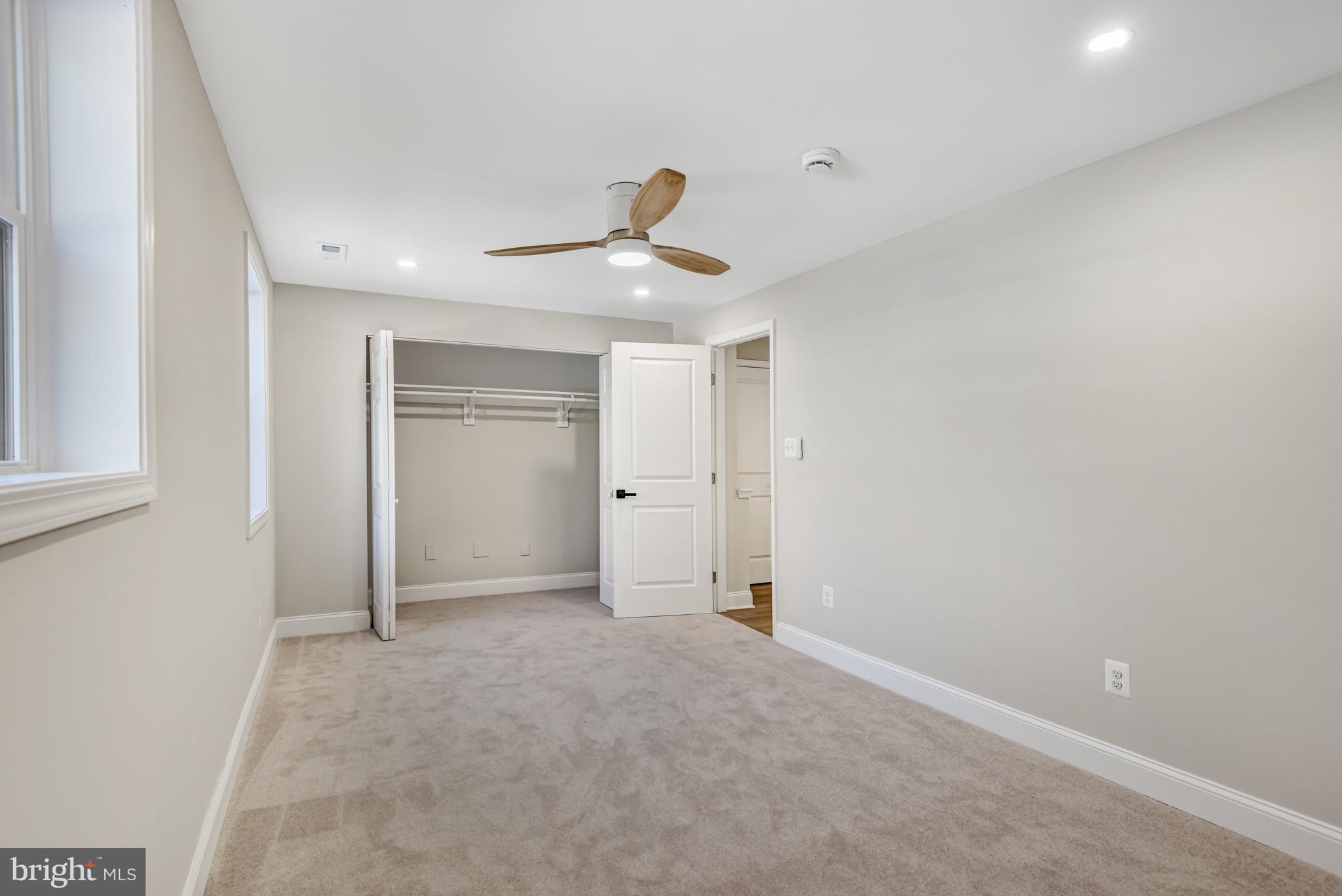 WALTON - Residential