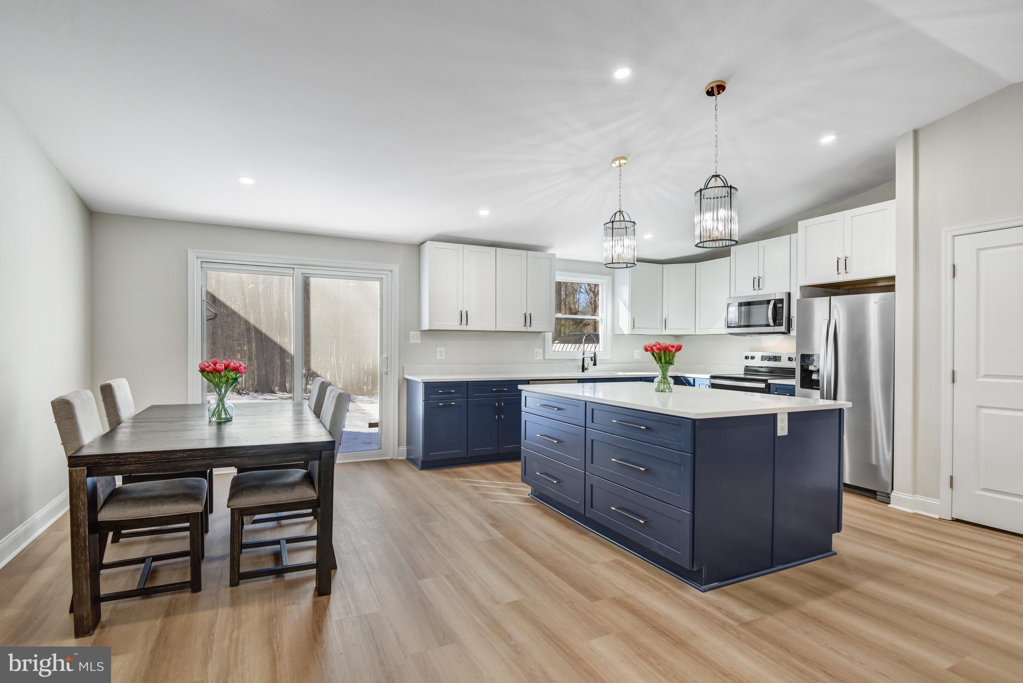 WALTON - Residential