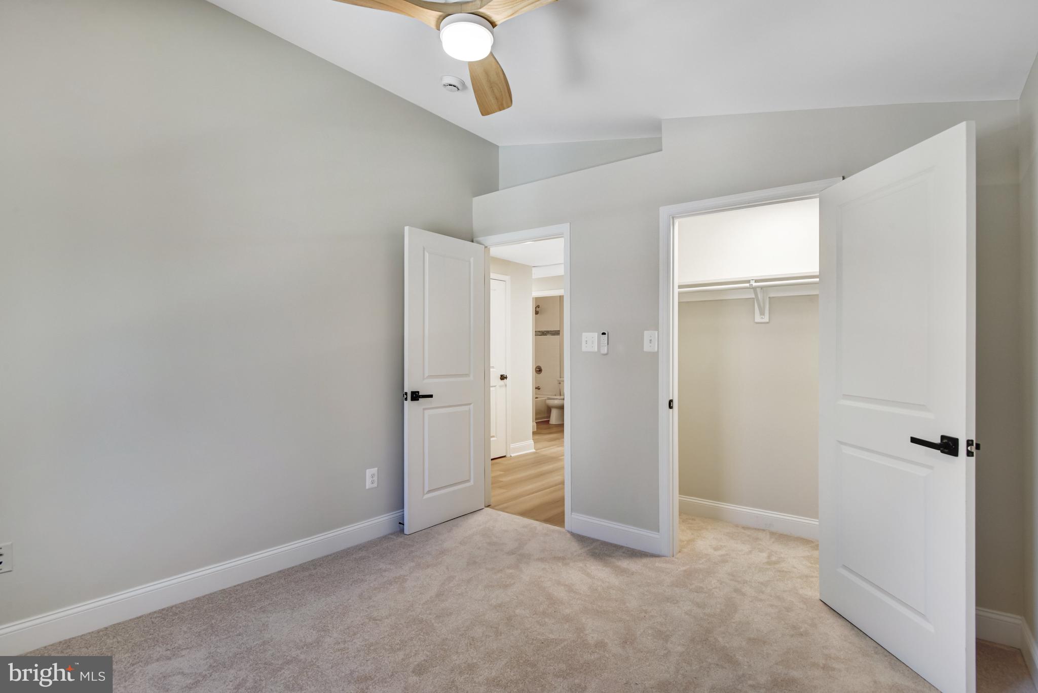 WALTON - Residential