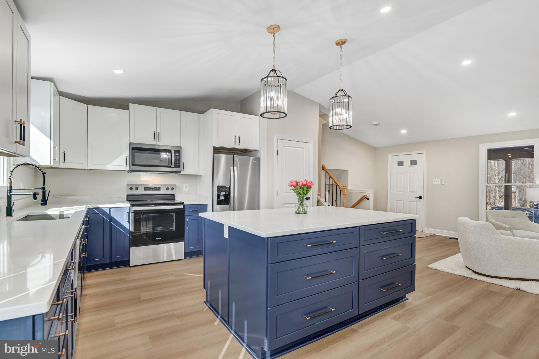 WALTON - Residential