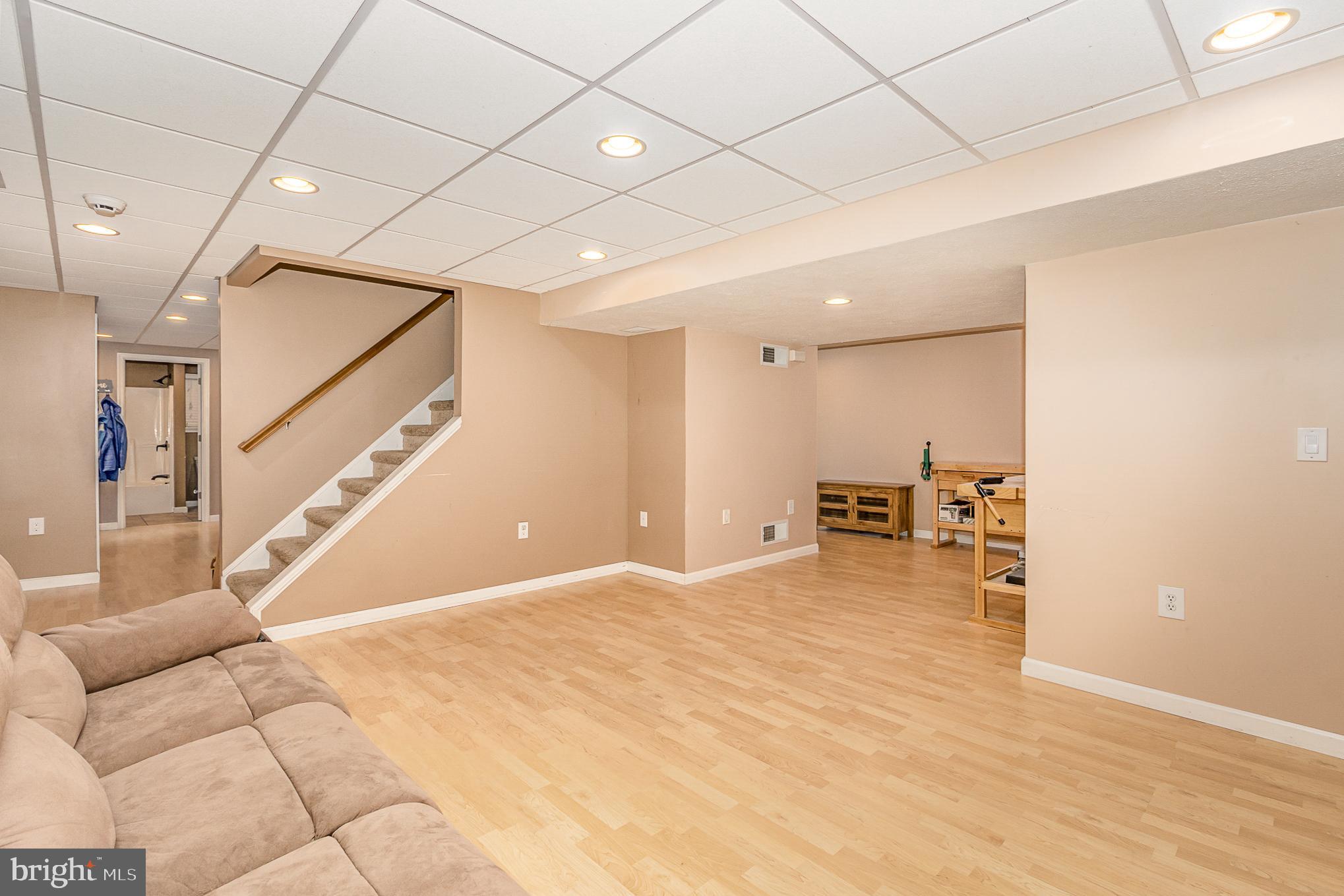 LEADER HEIGHTS CROSSING - Residential