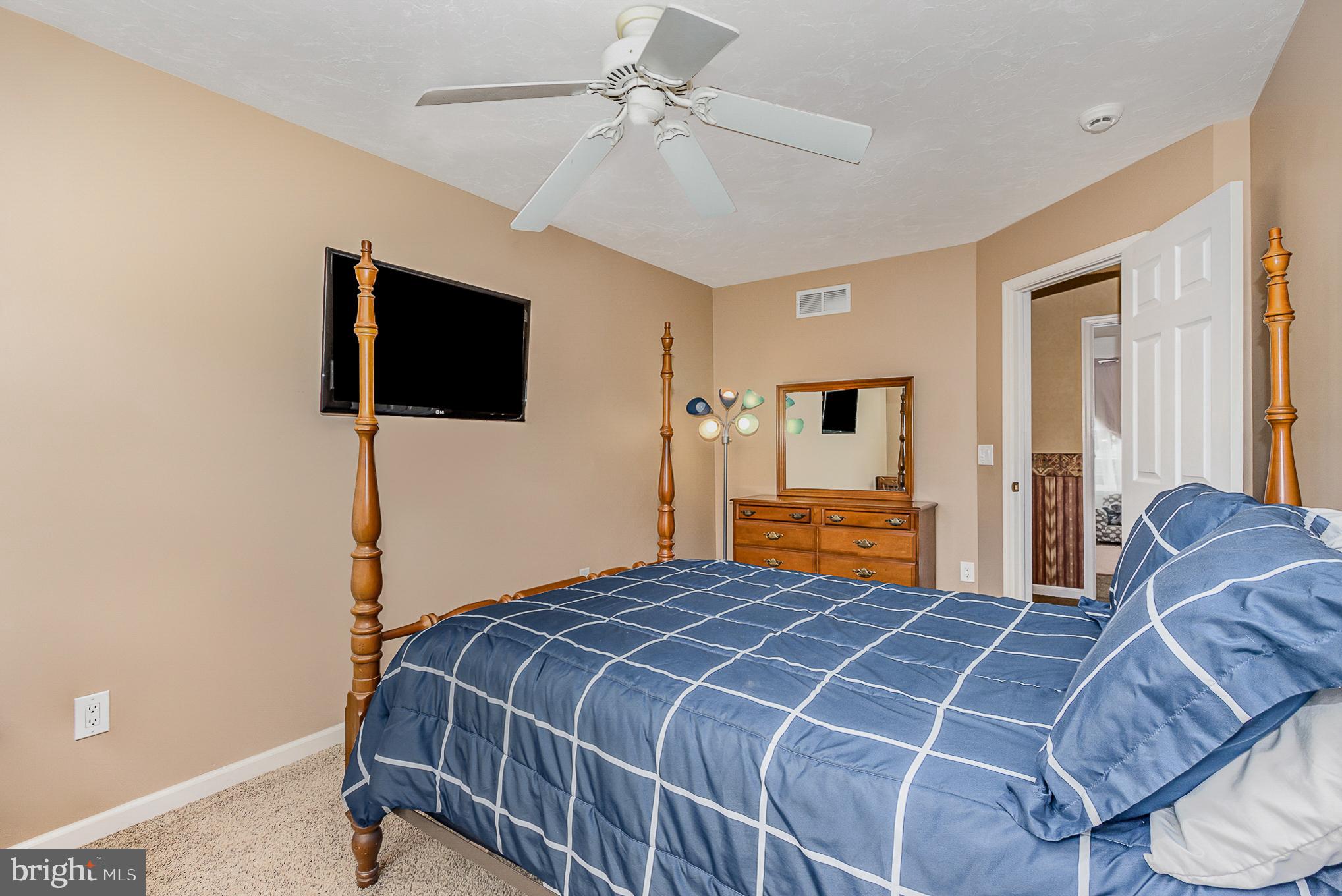 LEADER HEIGHTS CROSSING - Residential