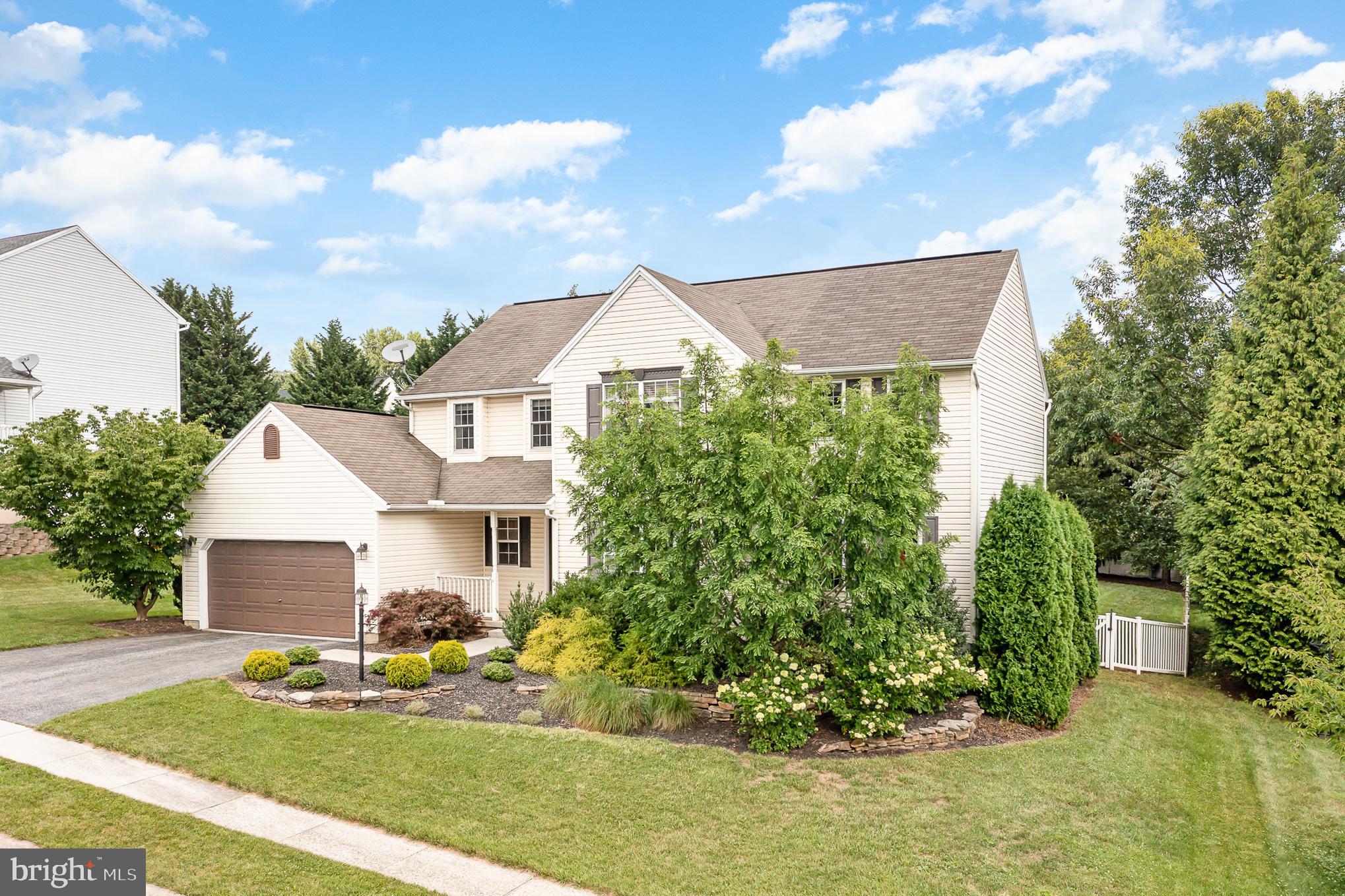 LEADER HEIGHTS CROSSING - Residential