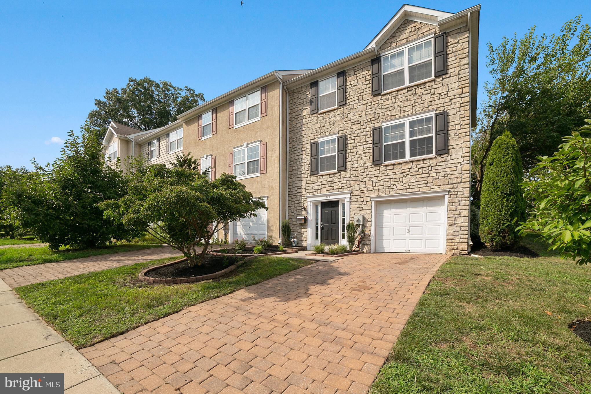 GLENSIDE - Residential