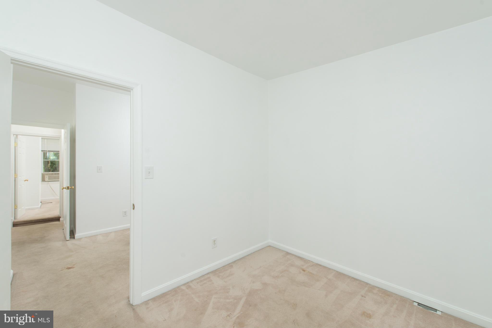 WASHINGTON VILLAGE - Residential