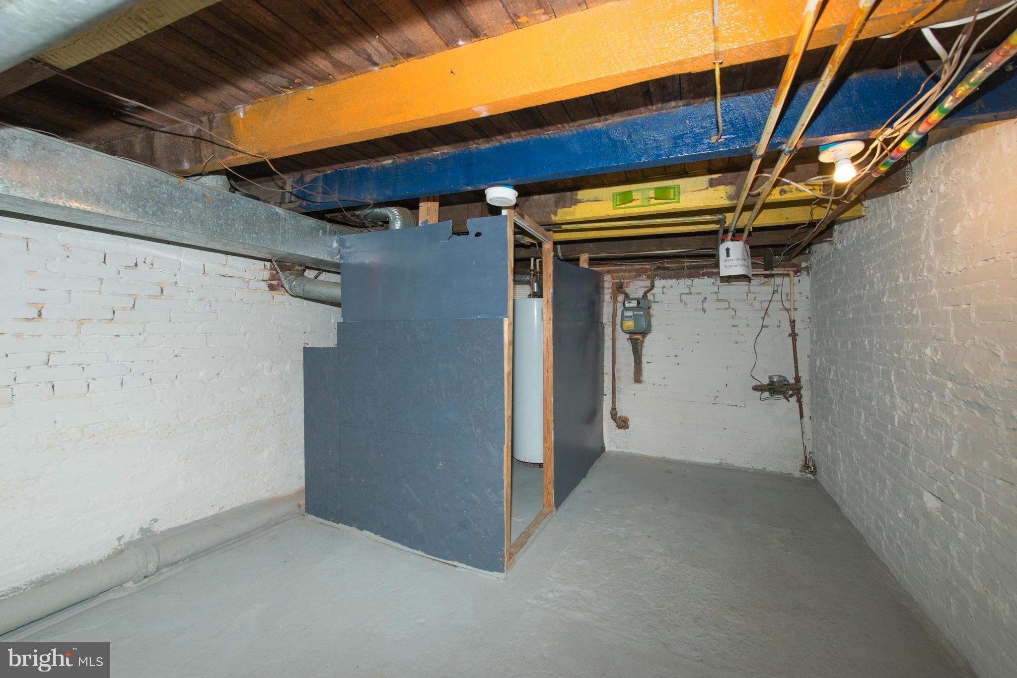 WASHINGTON VILLAGE - Residential