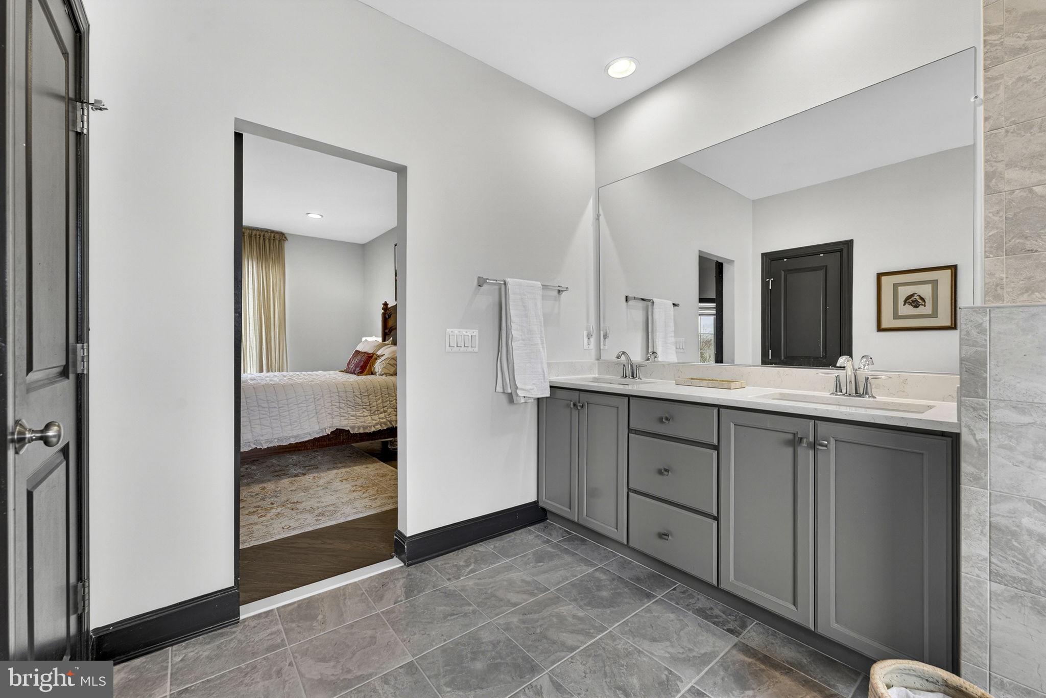 BRAMBLETON TOWN CENTER - Residential