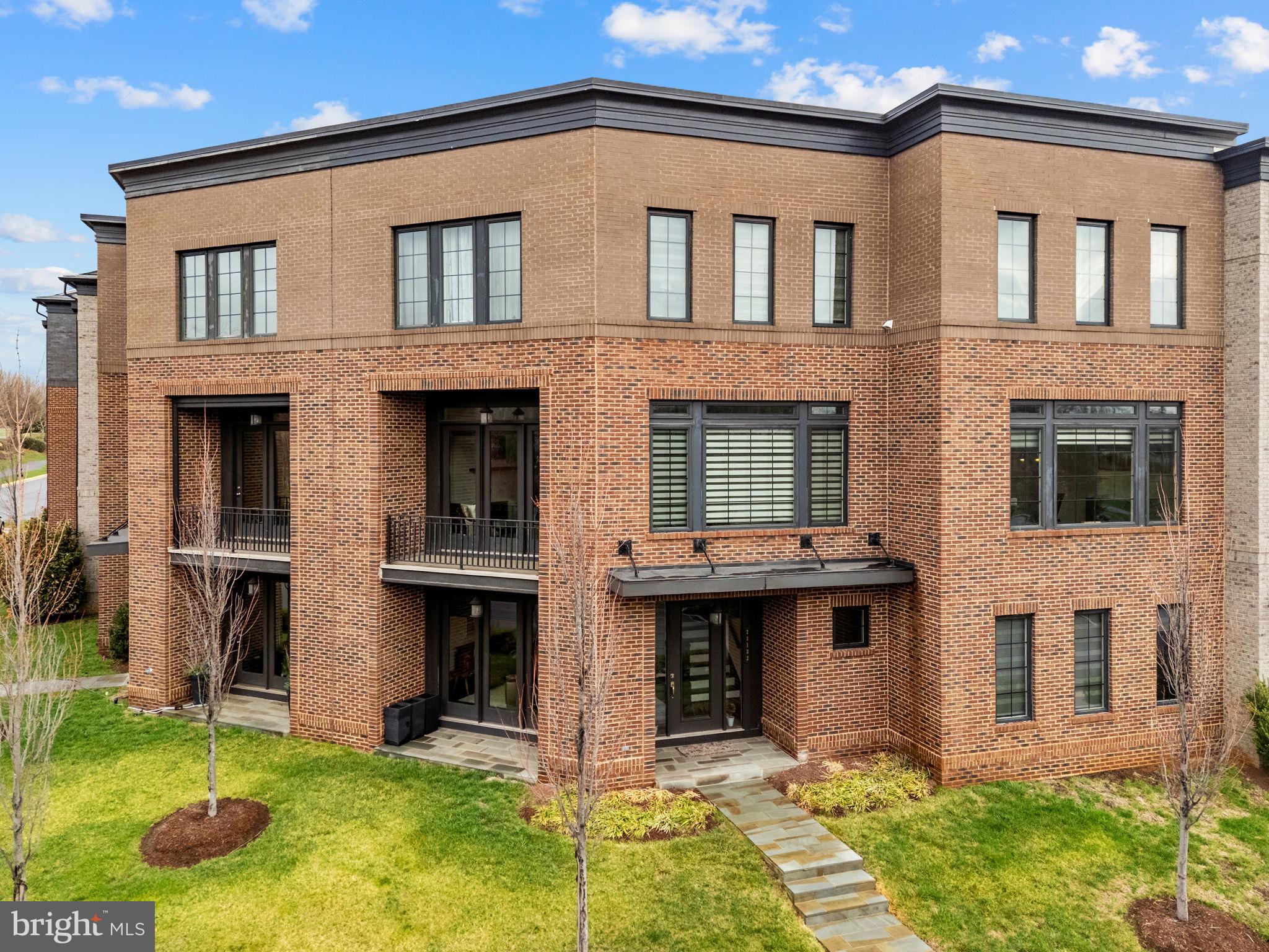 BRAMBLETON TOWN CENTER - Residential