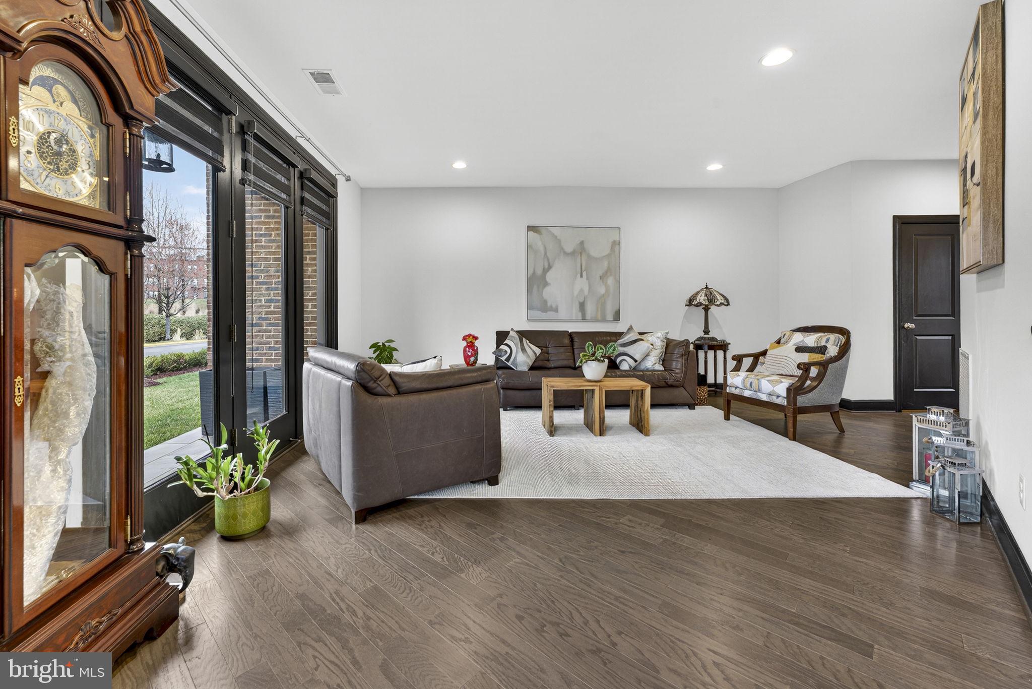 BRAMBLETON TOWN CENTER - Residential