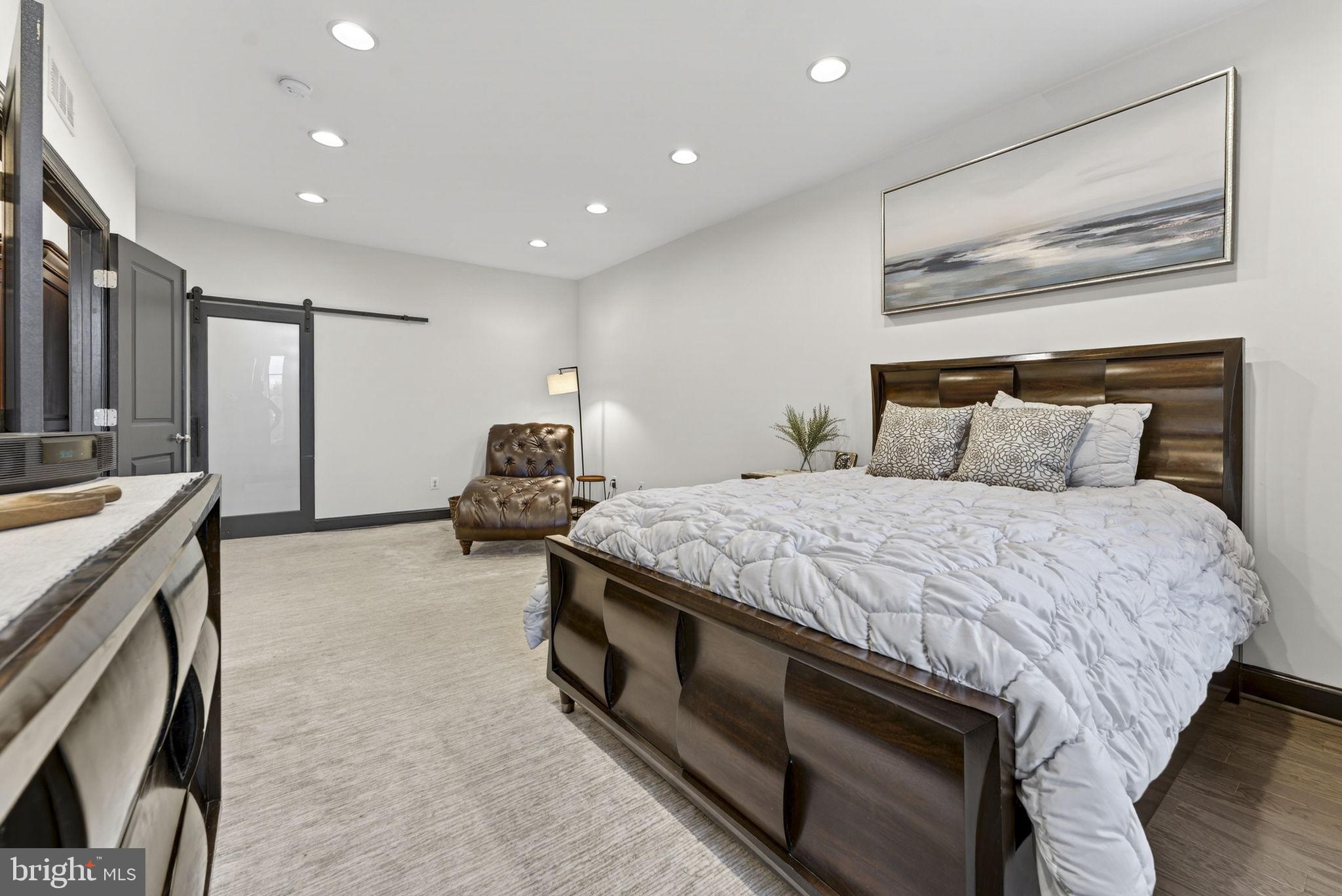 BRAMBLETON TOWN CENTER - Residential