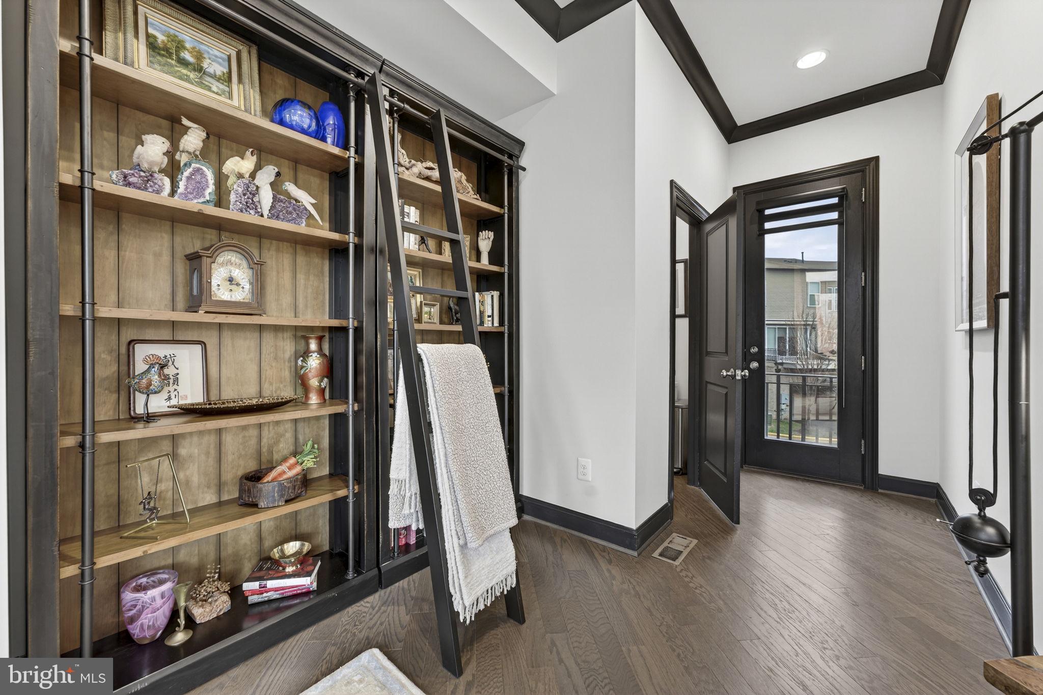 BRAMBLETON TOWN CENTER - Residential