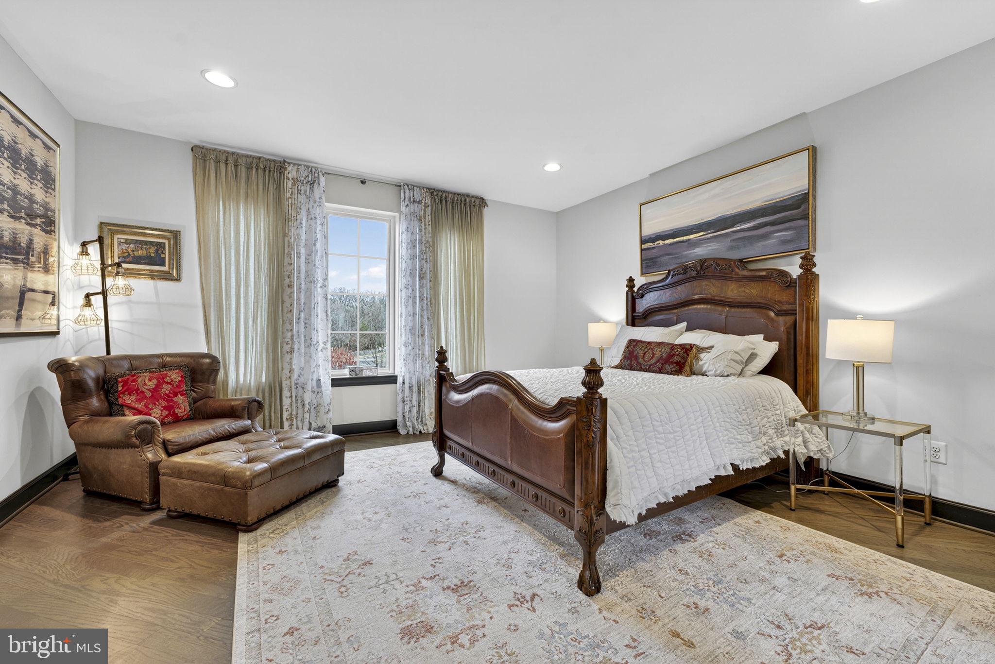 BRAMBLETON TOWN CENTER - Residential