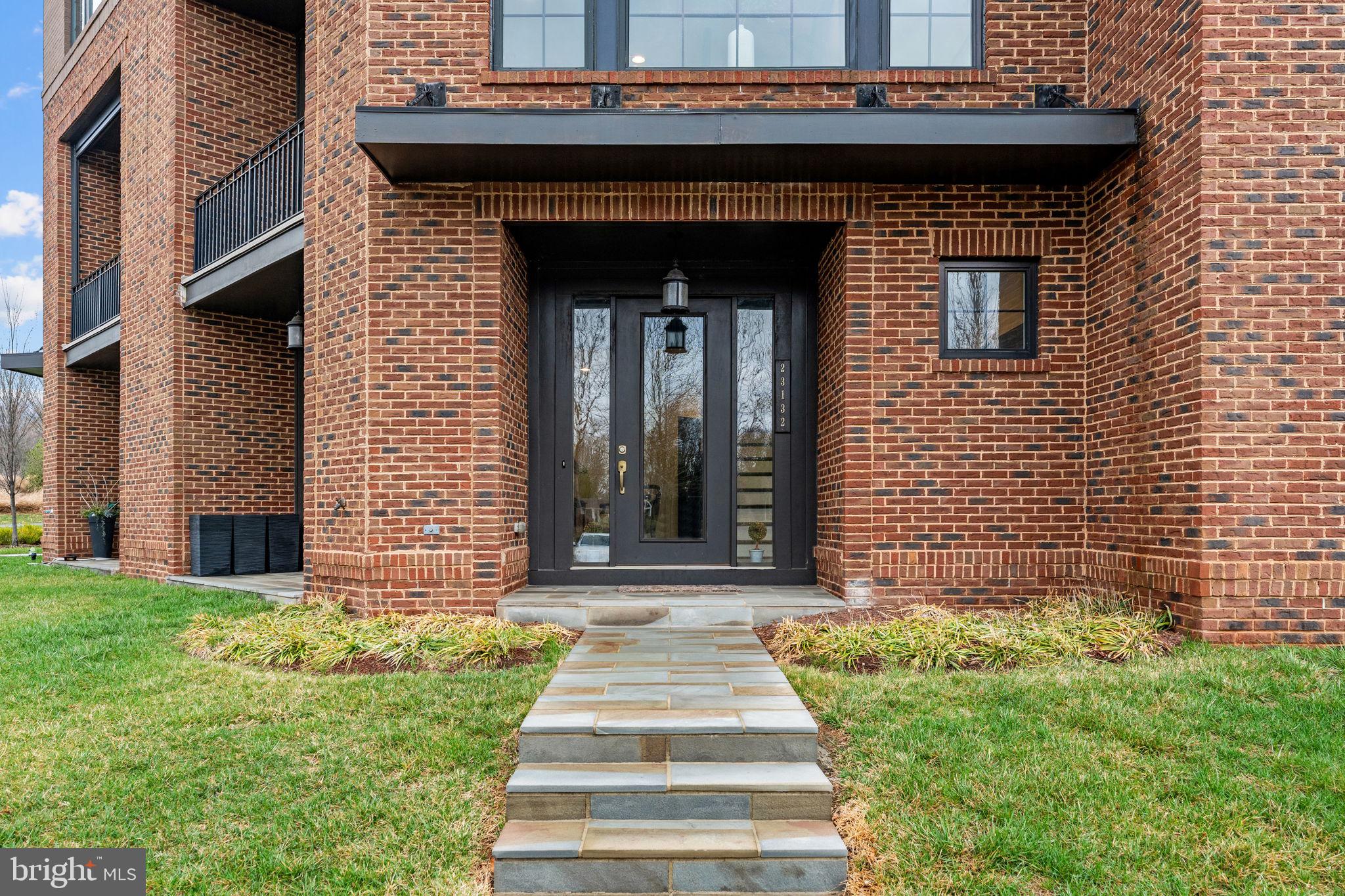 BRAMBLETON TOWN CENTER - Residential