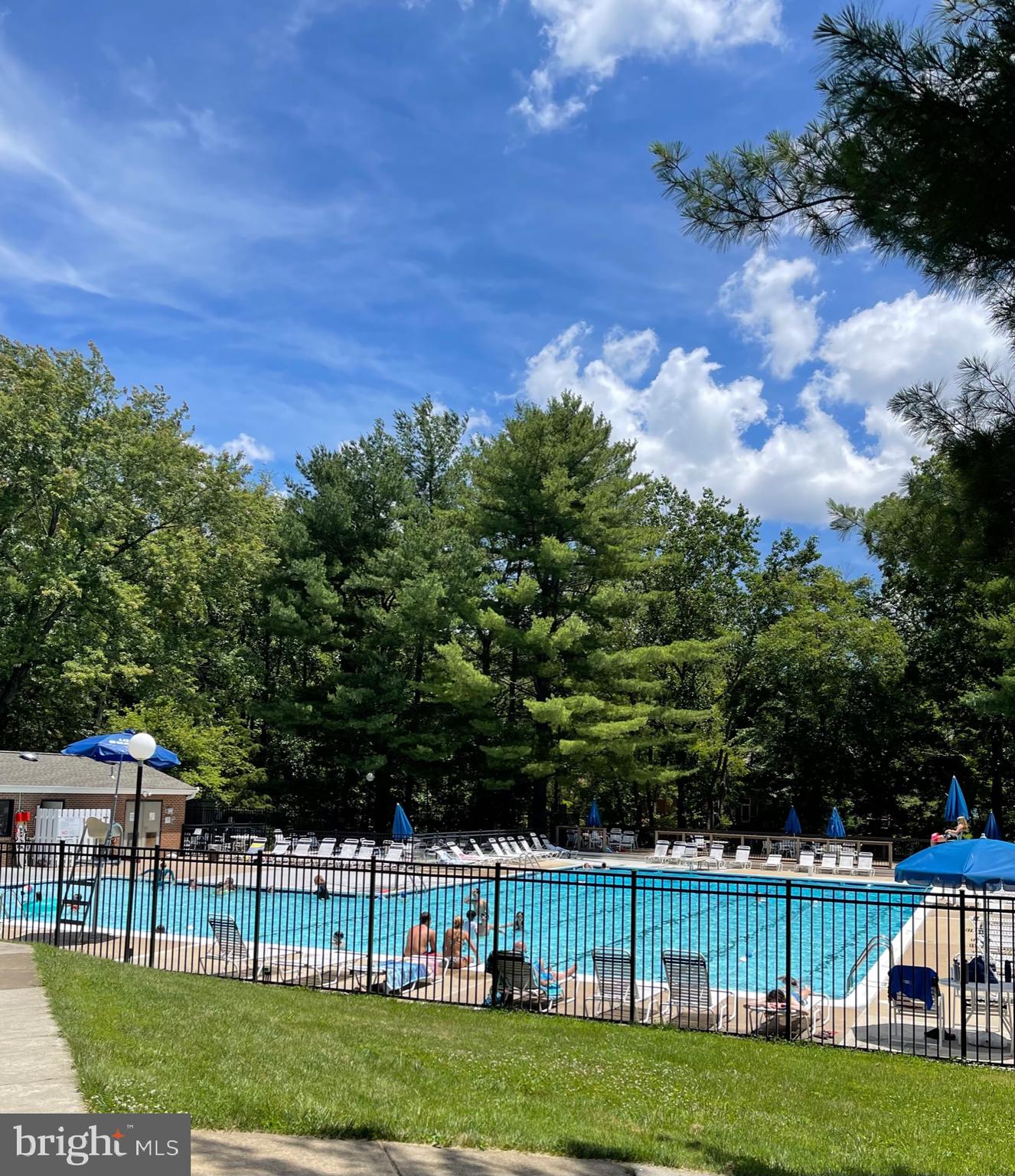 LAKE BRADDOCK - Residential