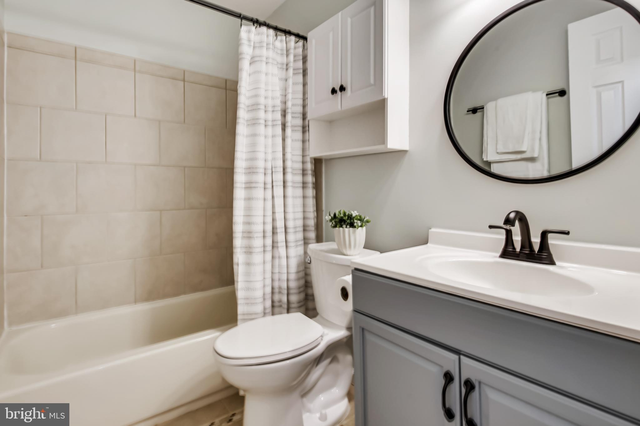 LAKE BRADDOCK - Residential