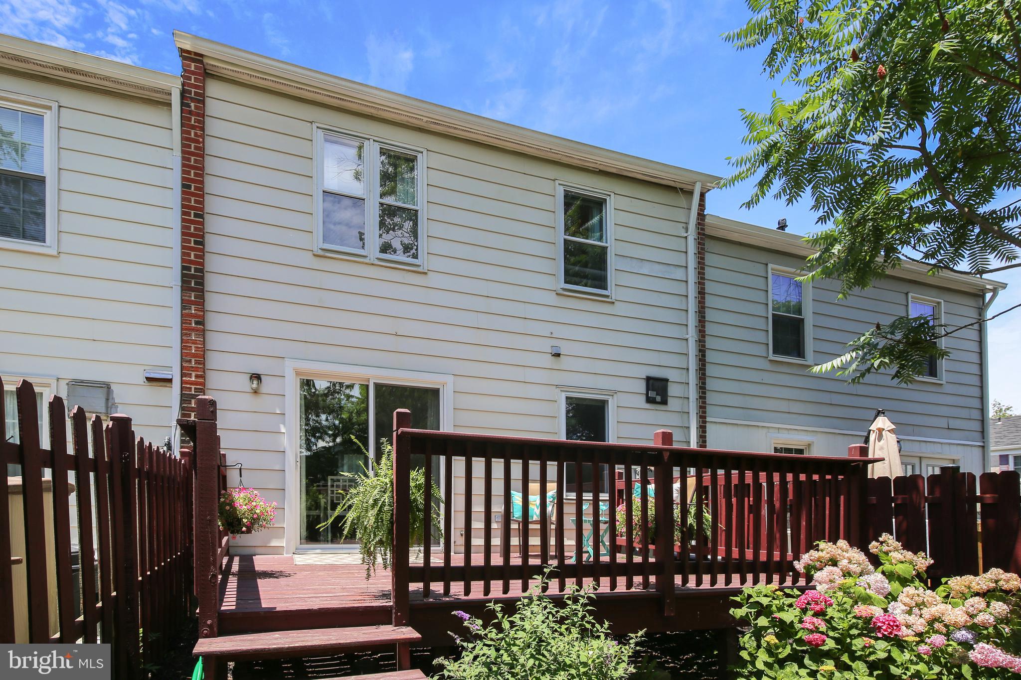 LAKE BRADDOCK - Residential