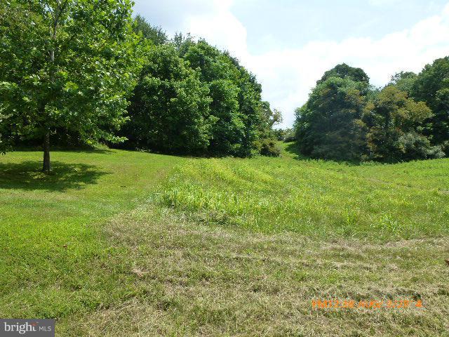 CROSSINGS ON THE POTOMAC - Land