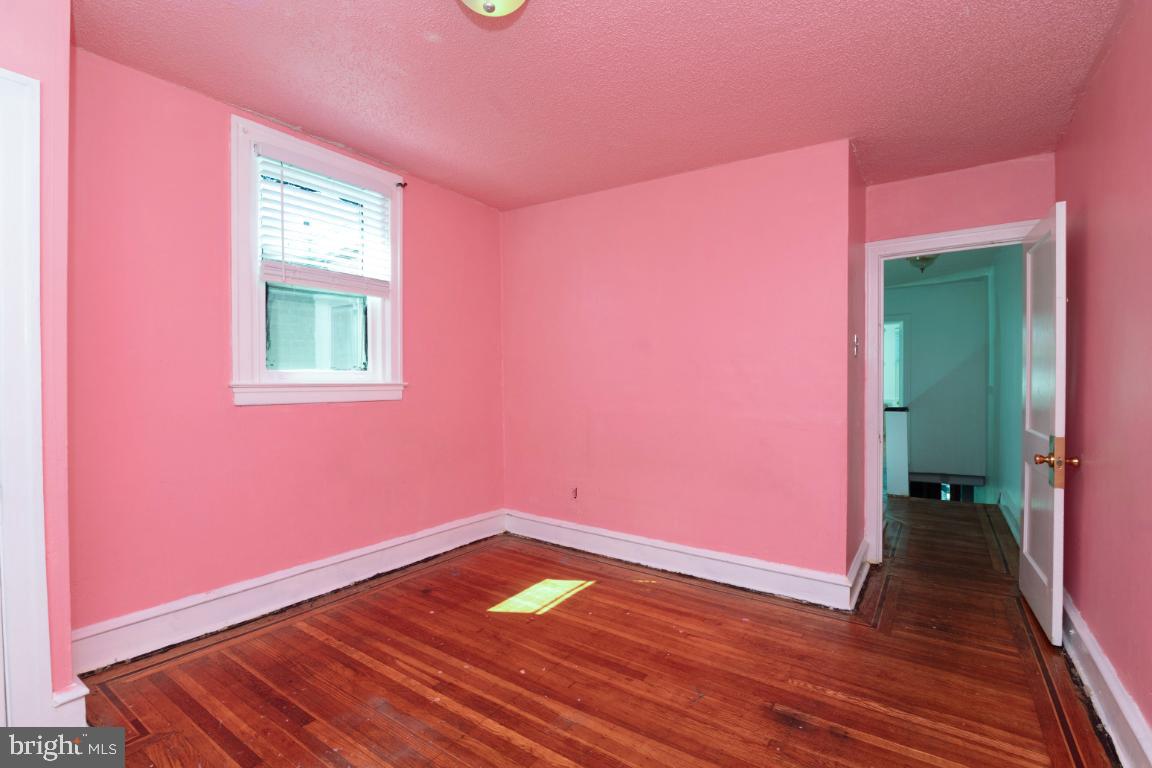 WEST OAK LANE - Residential
