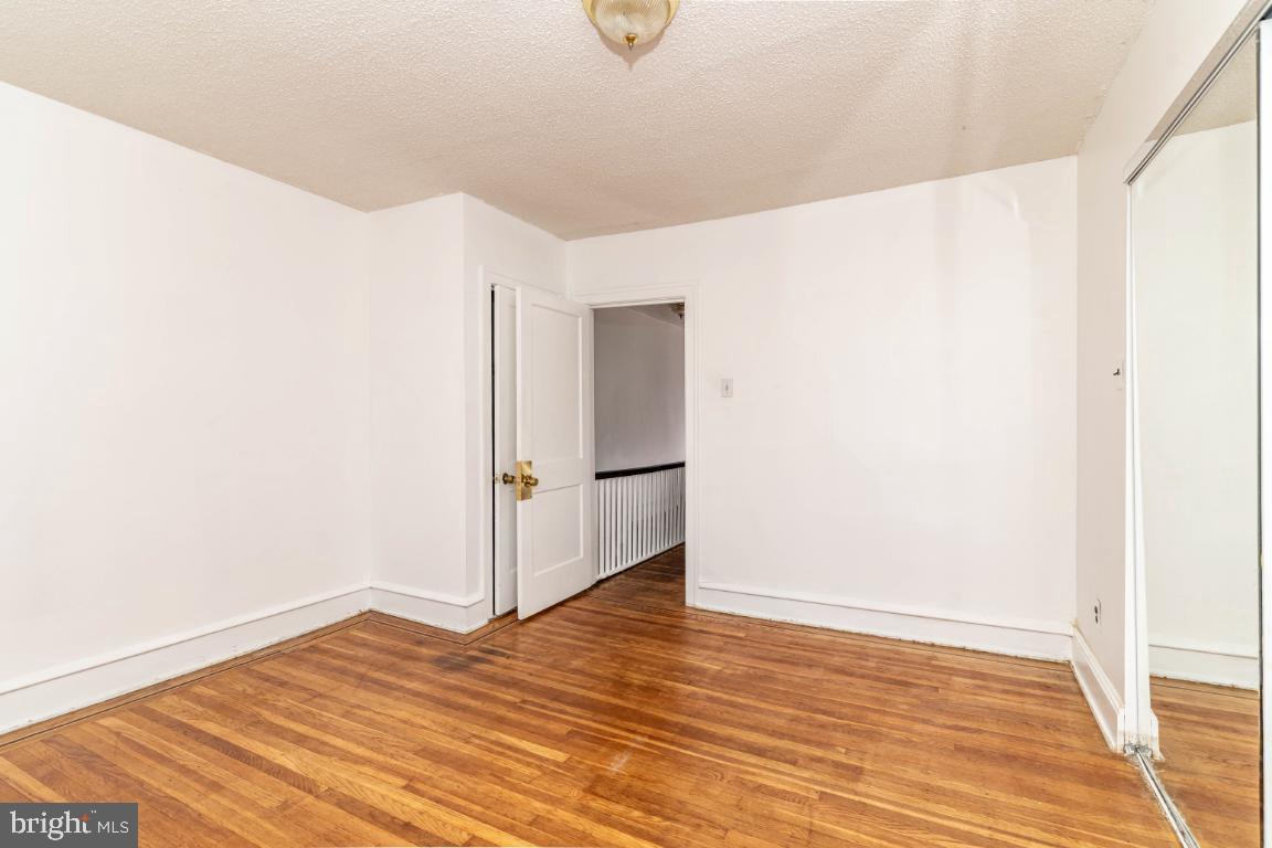 WEST OAK LANE - Residential