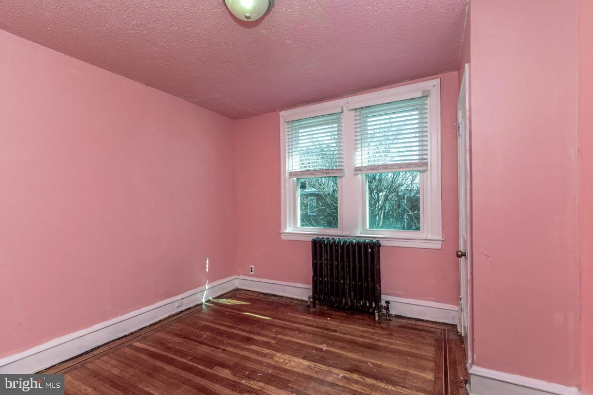 WEST OAK LANE - Residential