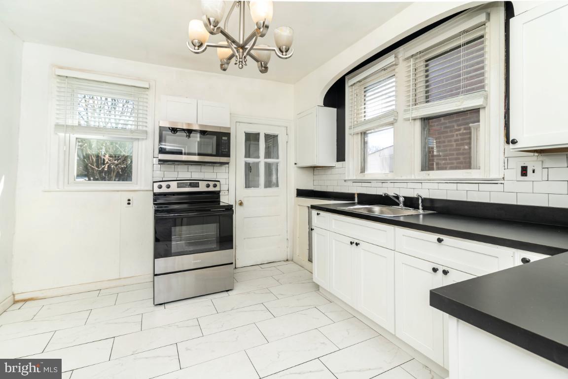 WEST OAK LANE - Residential