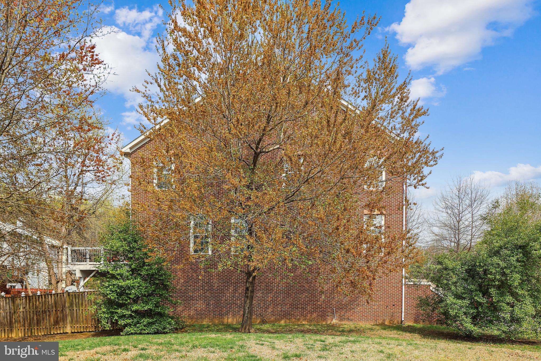 CHARWOOD VILLAGE-PLAT 1> - Residential