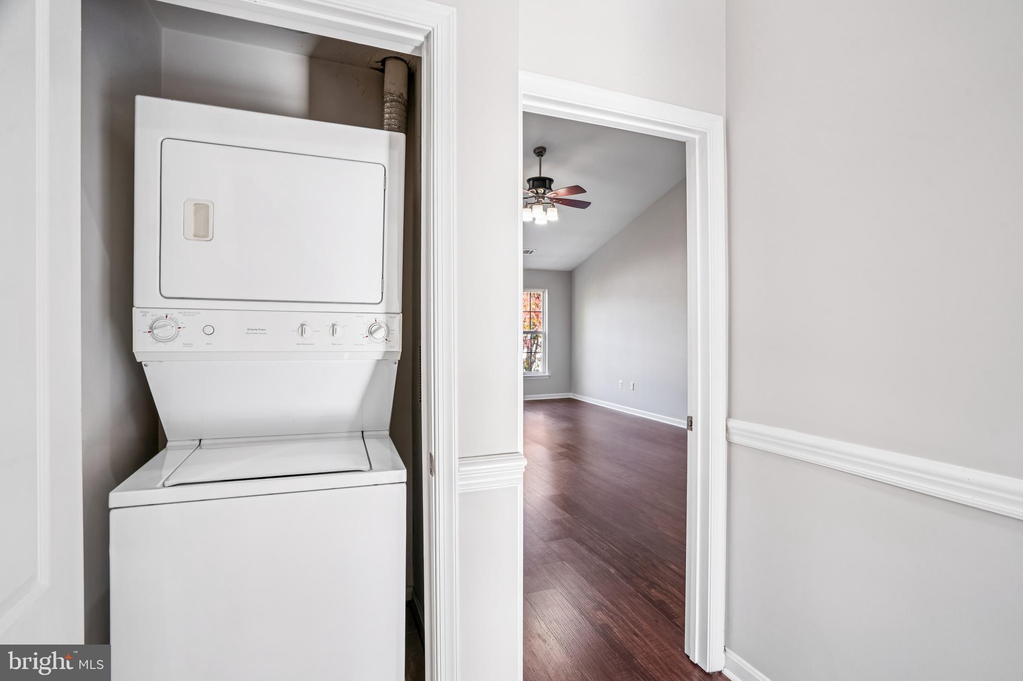 CHARWOOD VILLAGE-PLAT 1> - Residential