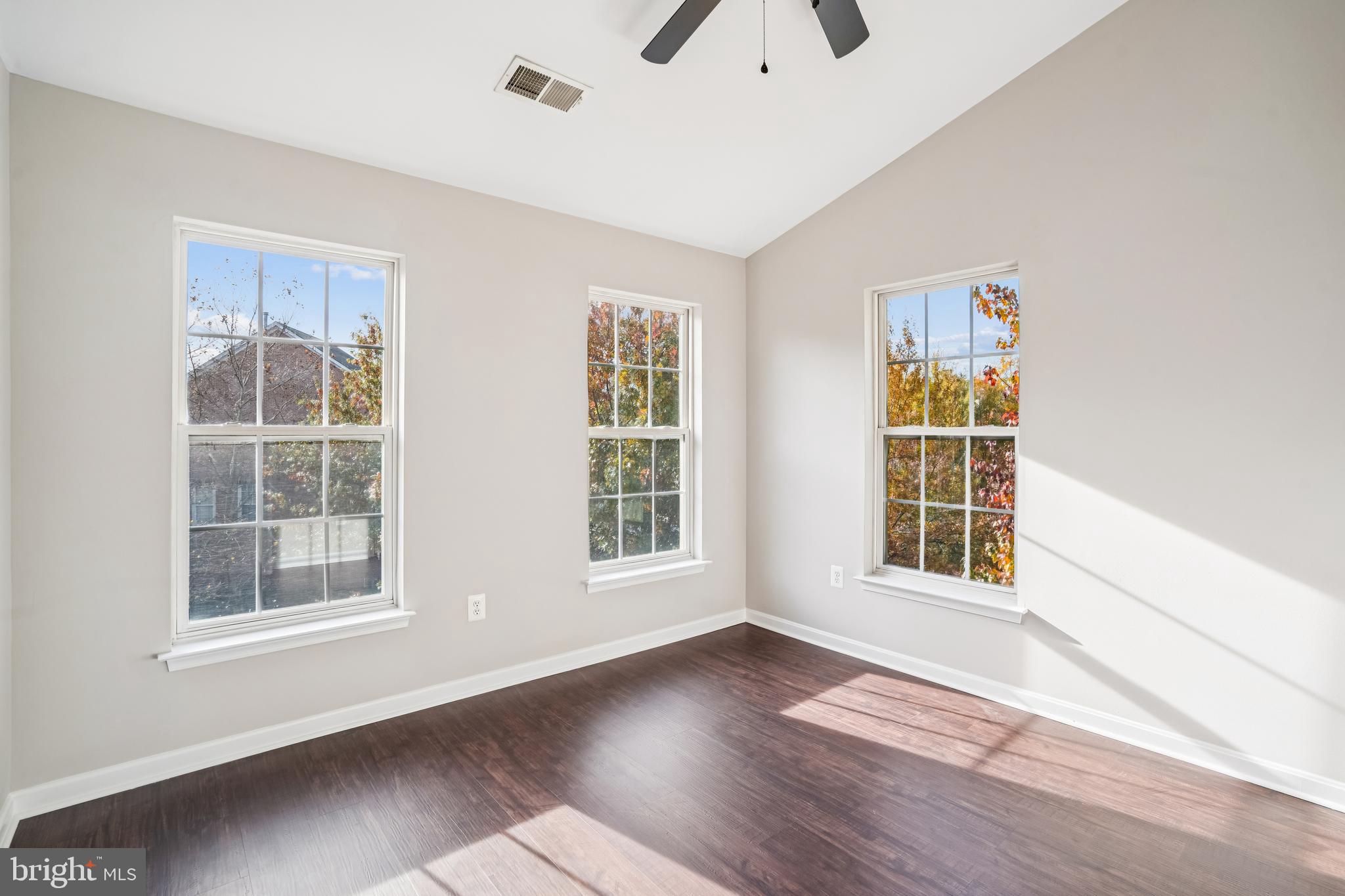 CHARWOOD VILLAGE-PLAT 1> - Residential