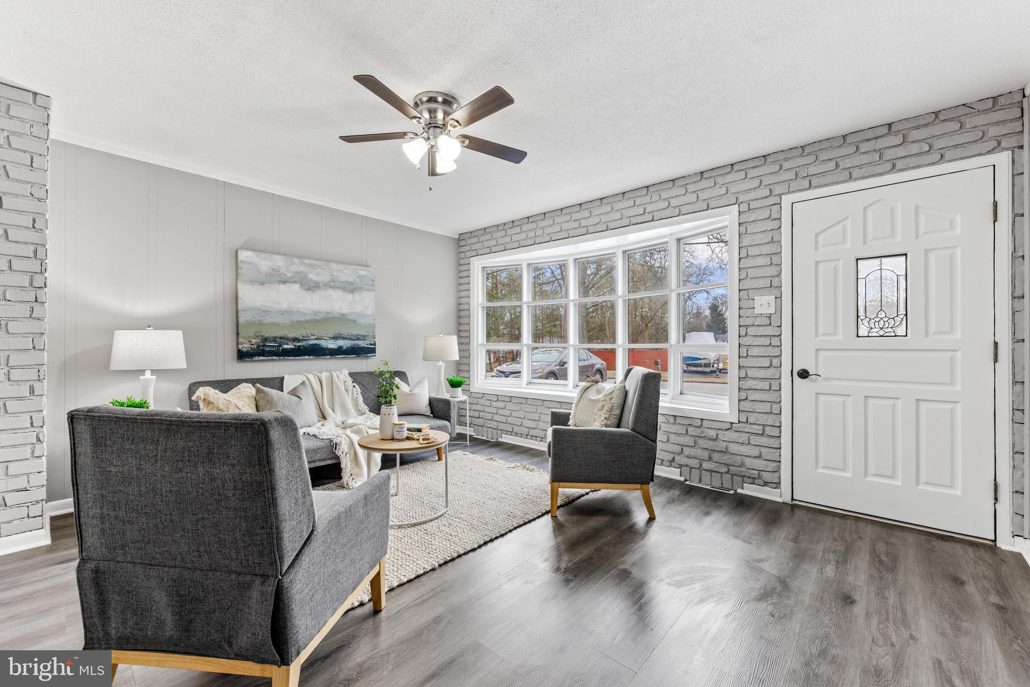 HUNTERS HARBOR - Residential