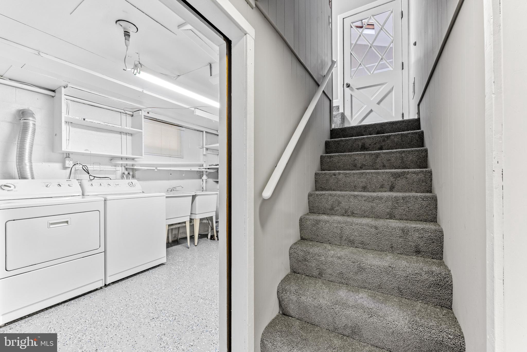 HUNTERS HARBOR - Residential