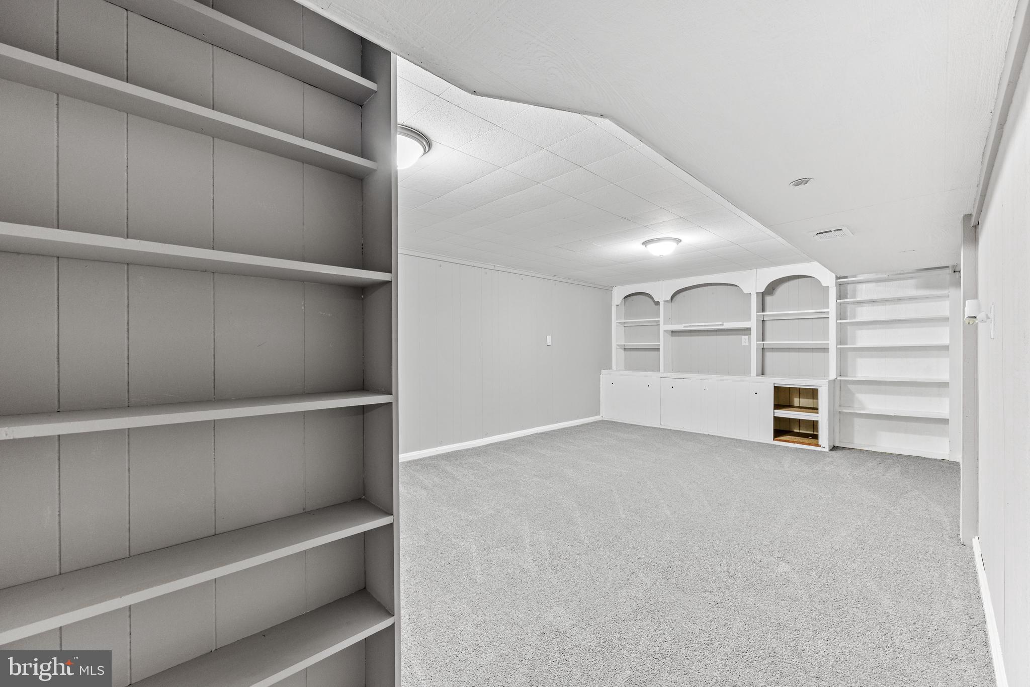 HUNTERS HARBOR - Residential