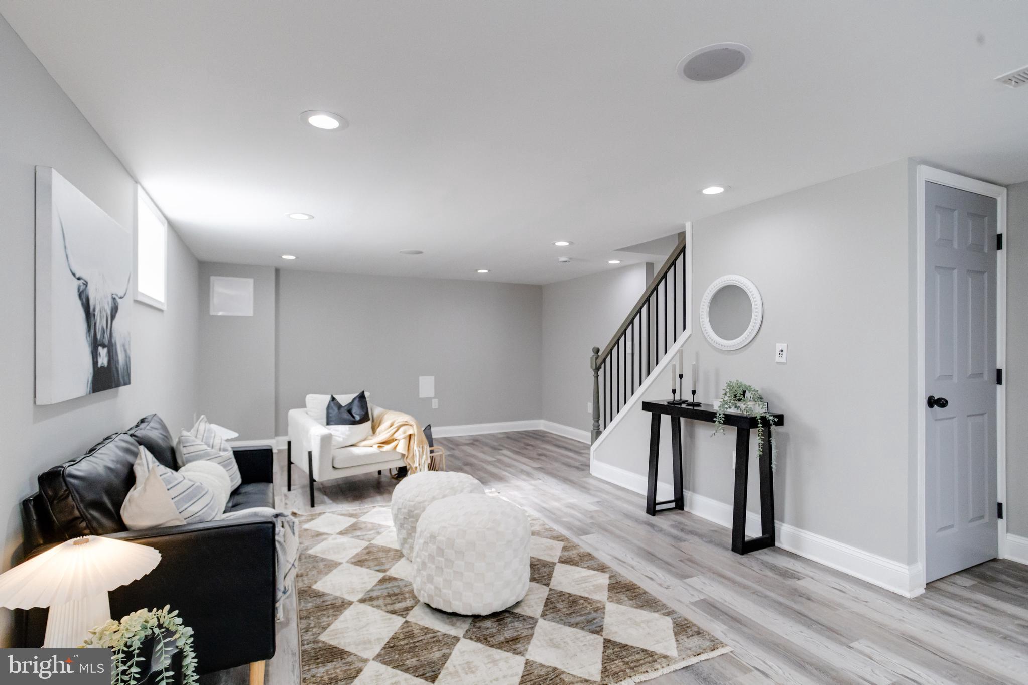 ROSEDALE - Residential