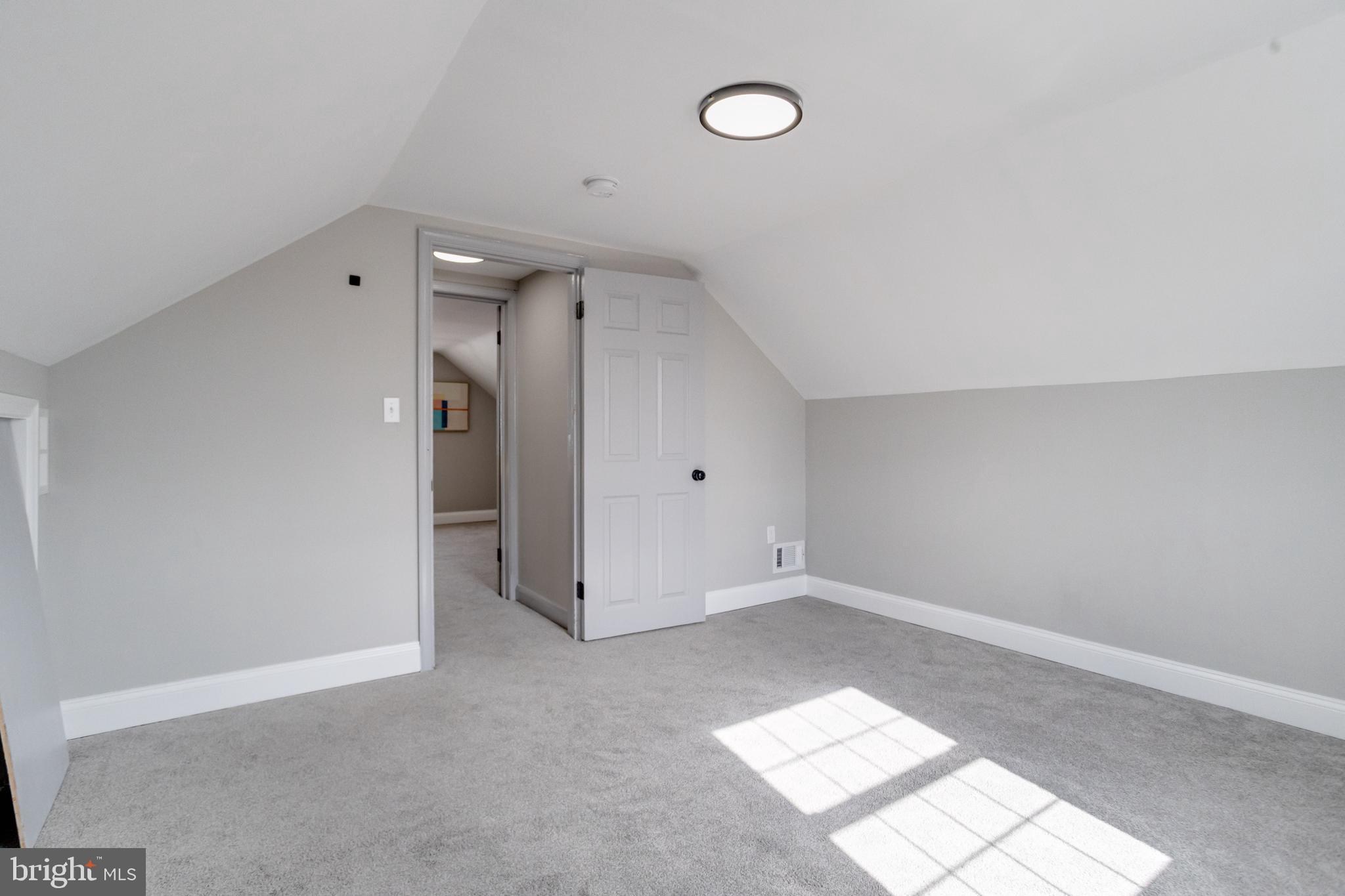 ROSEDALE - Residential