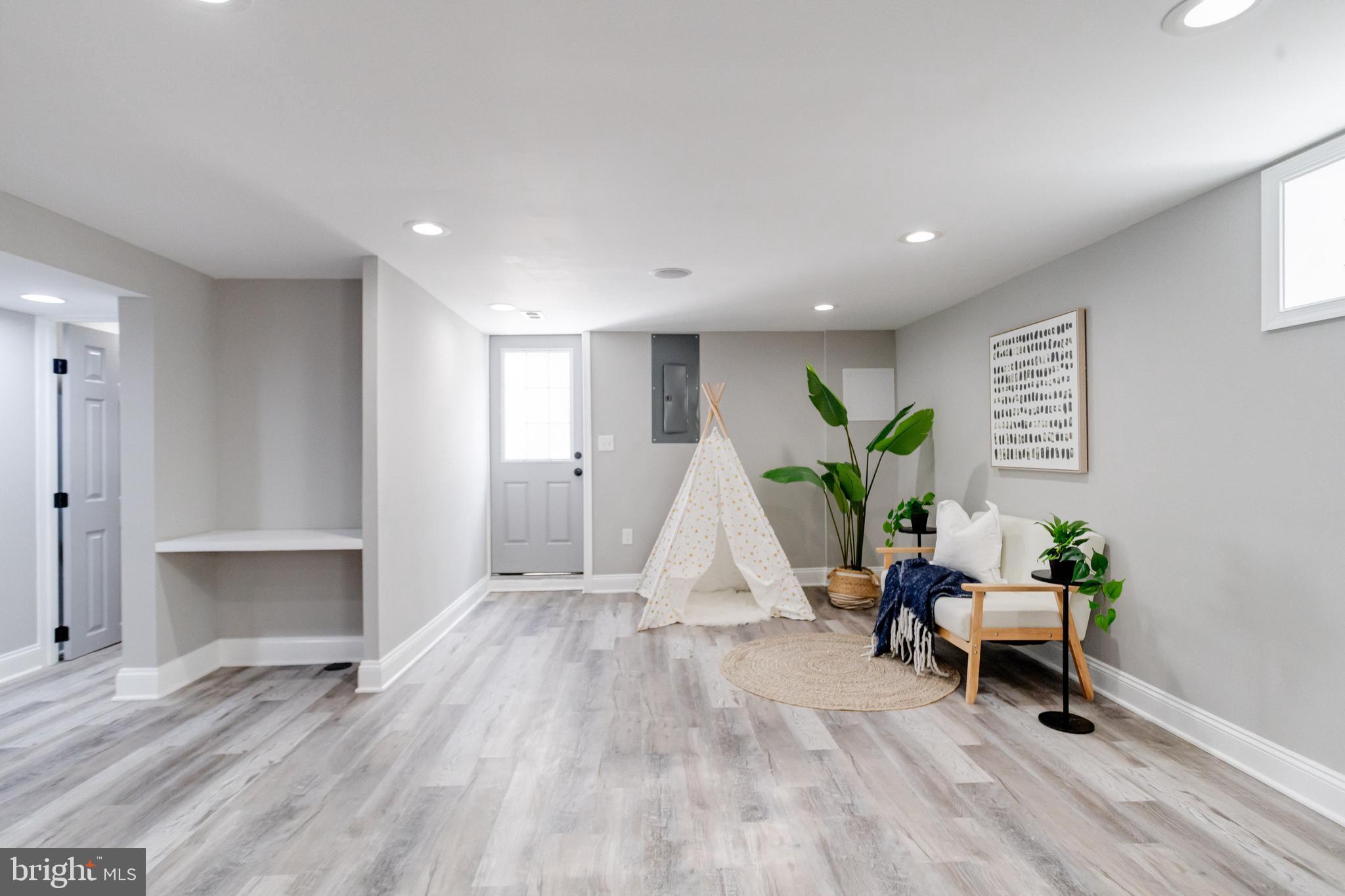 ROSEDALE - Residential