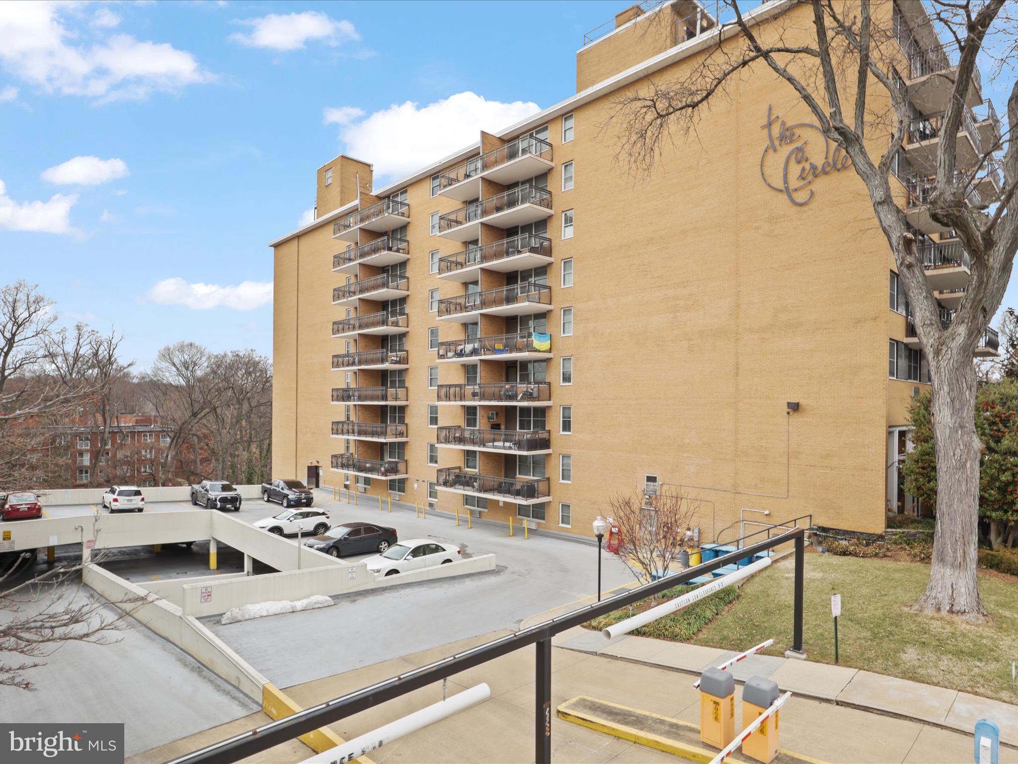 2030 ADAMS STREET 404