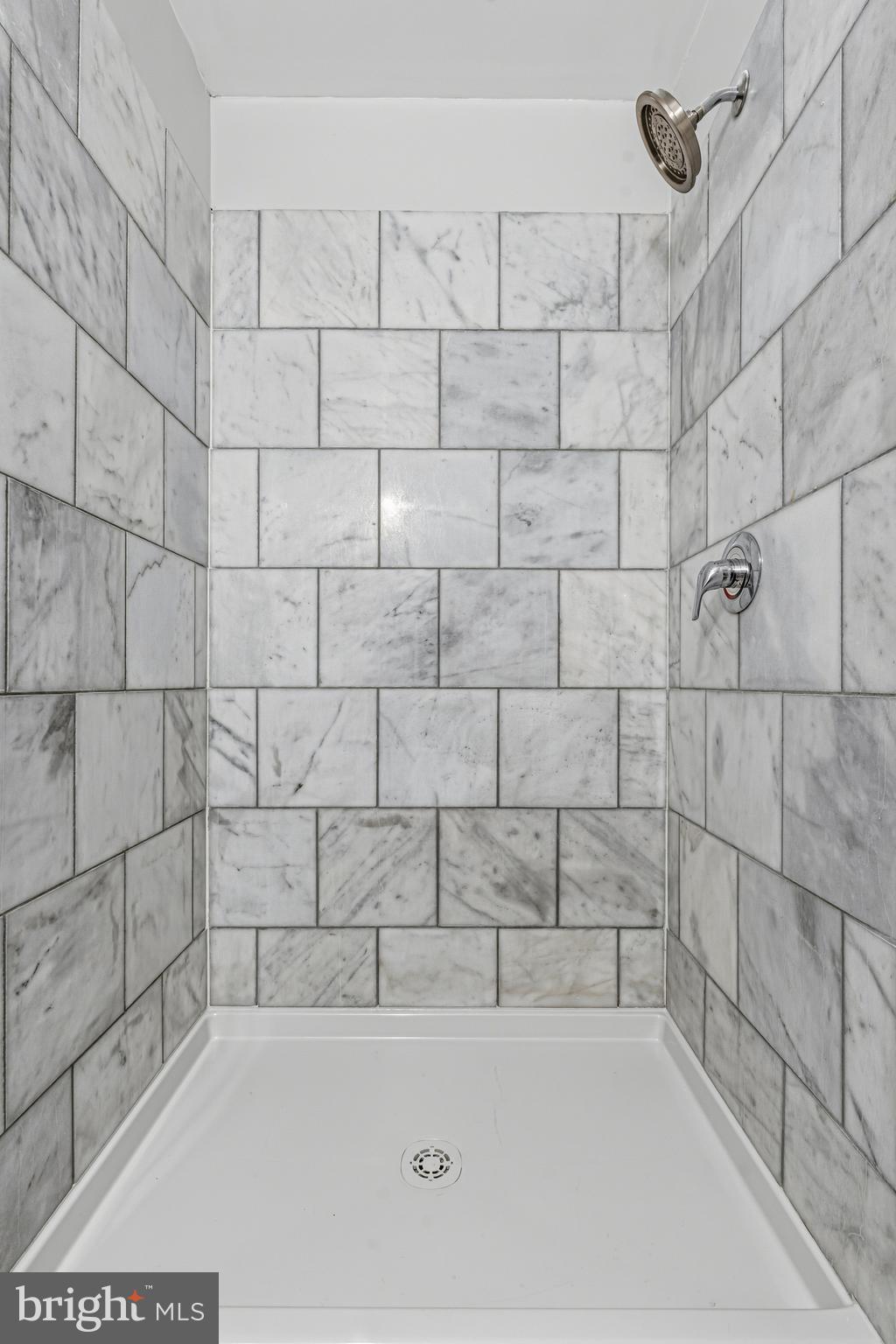 HOLLY WOODS - Residential