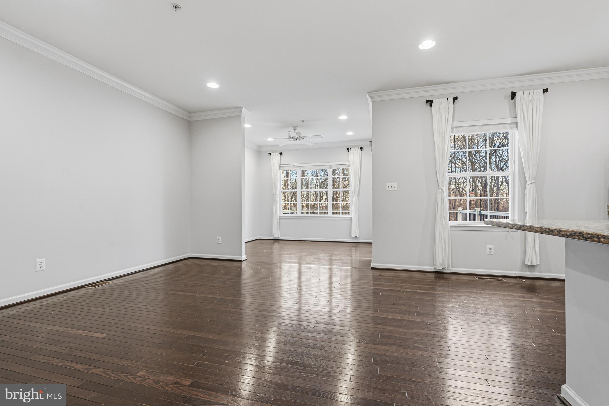 HOLLY WOODS - Residential