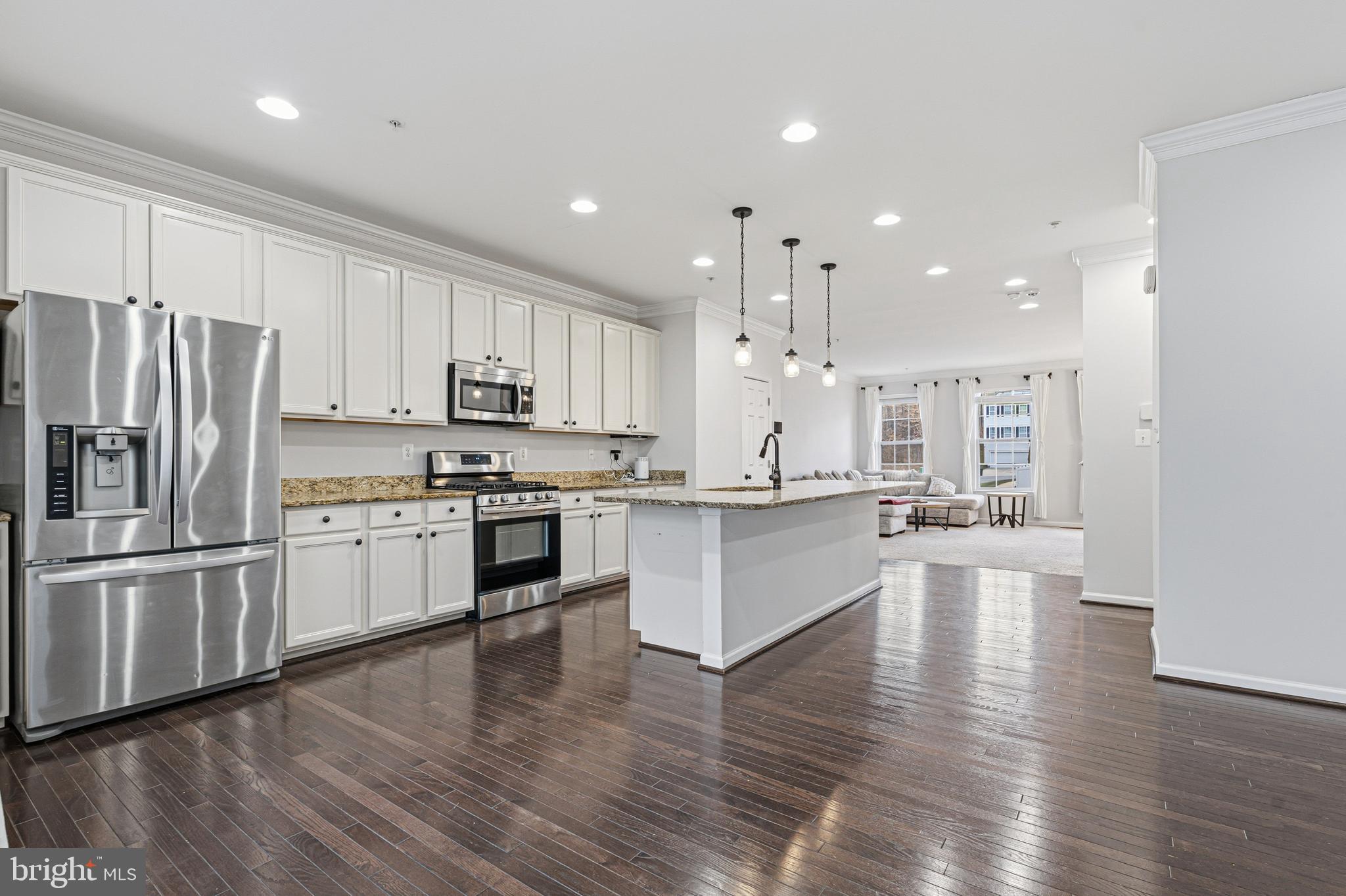 HOLLY WOODS - Residential