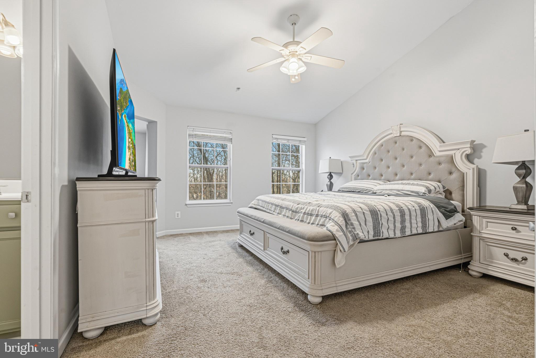 HOLLY WOODS - Residential