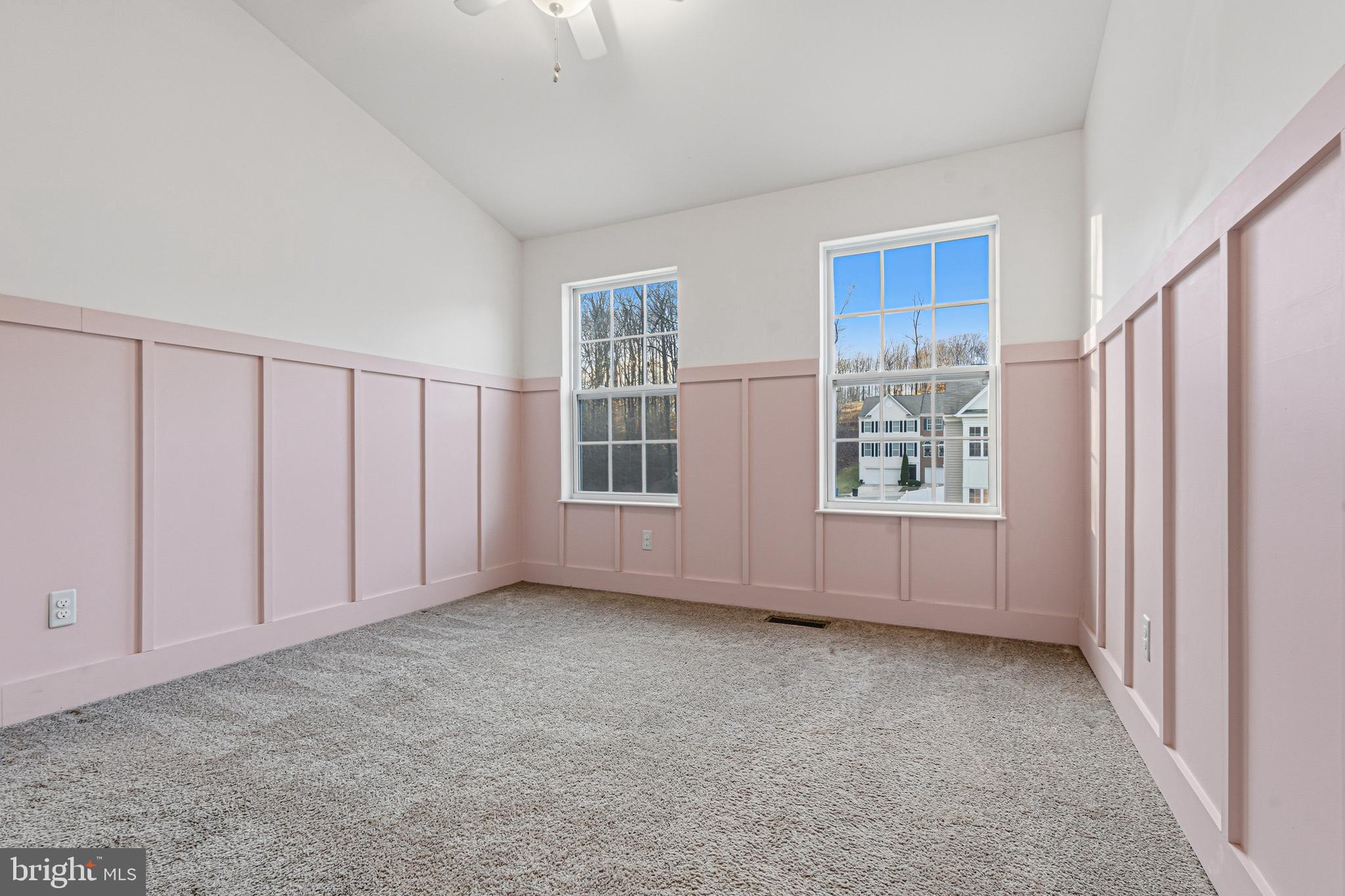 HOLLY WOODS - Residential