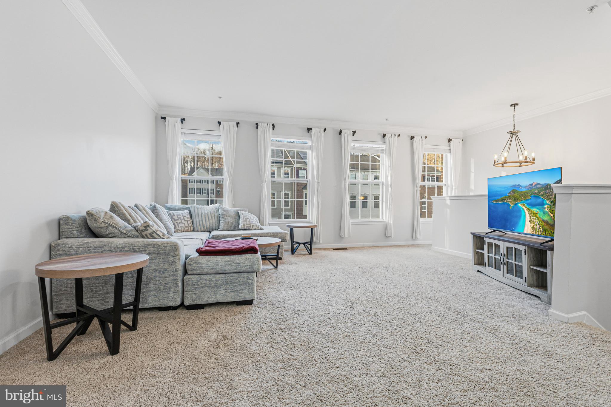 HOLLY WOODS - Residential