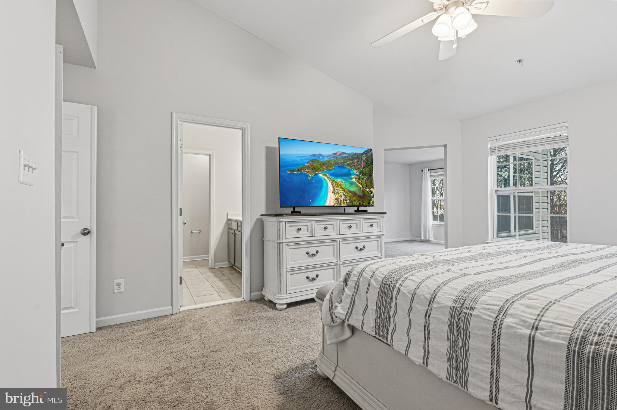 HOLLY WOODS - Residential