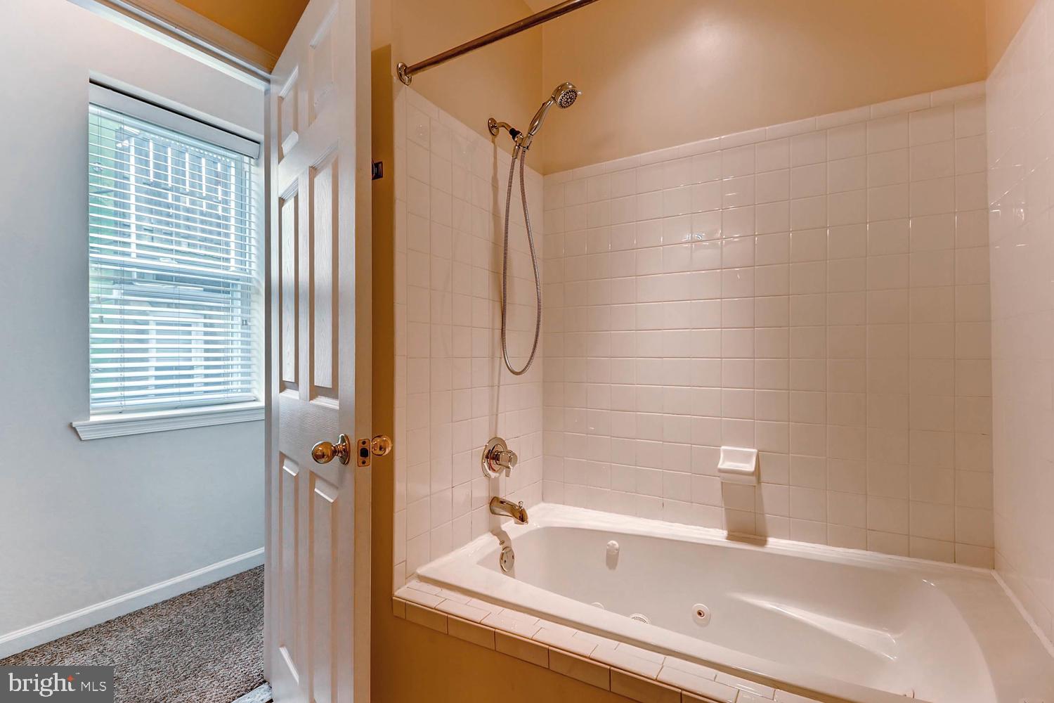 FELLS POINT HISTORIC DISTRICT - Residential Lease